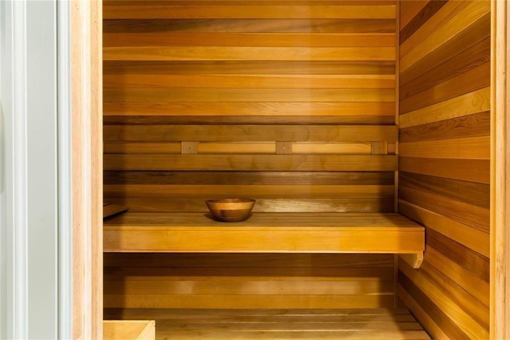 4076 Glen Devon Drive NW