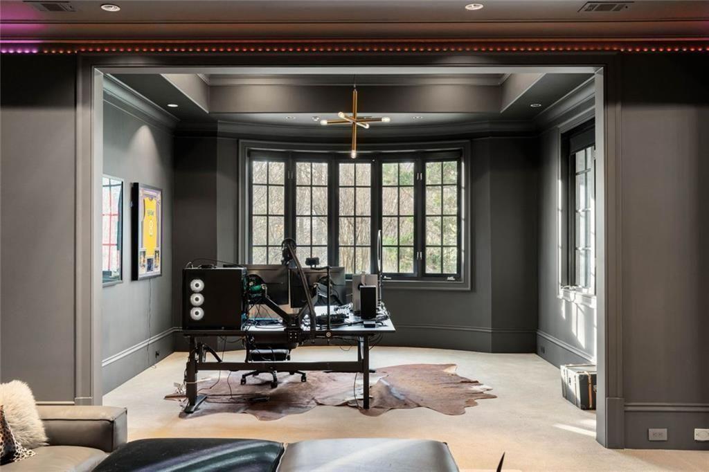 4076 Glen Devon Drive NW