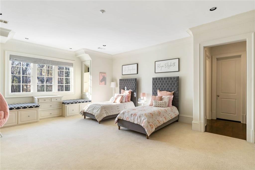 4076 Glen Devon Drive NW