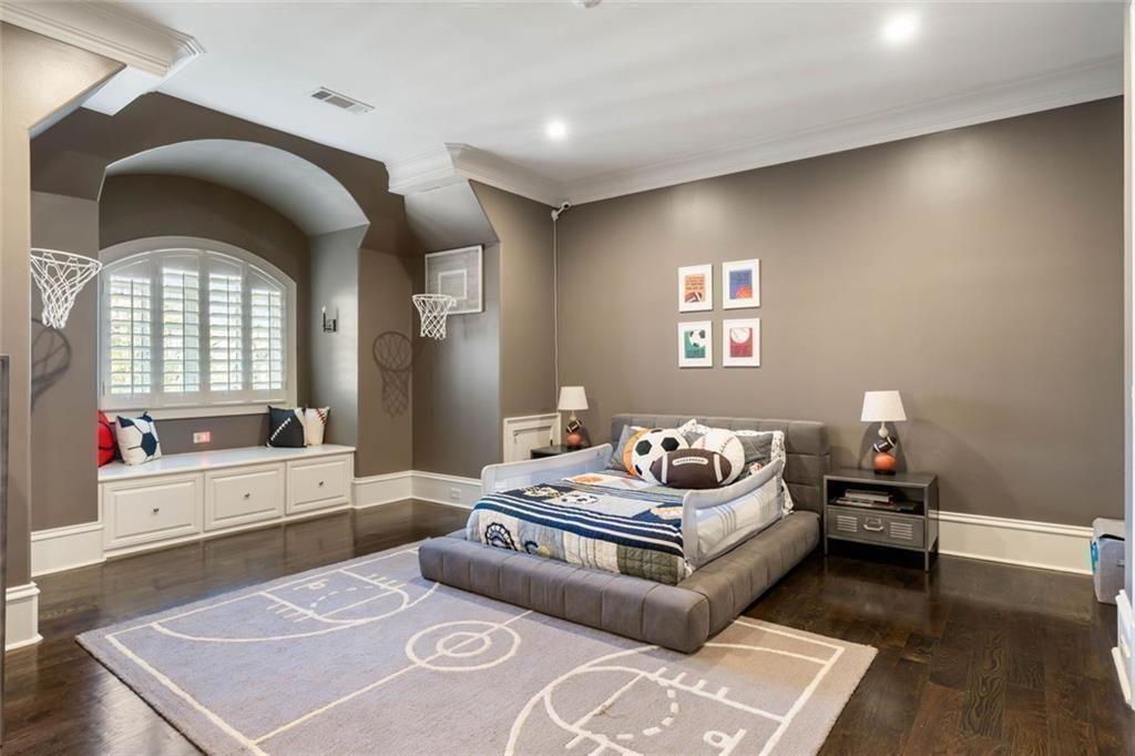 4076 Glen Devon Drive NW