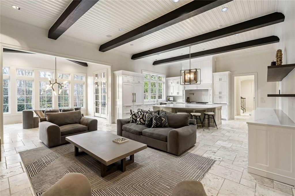 4076 Glen Devon Drive NW