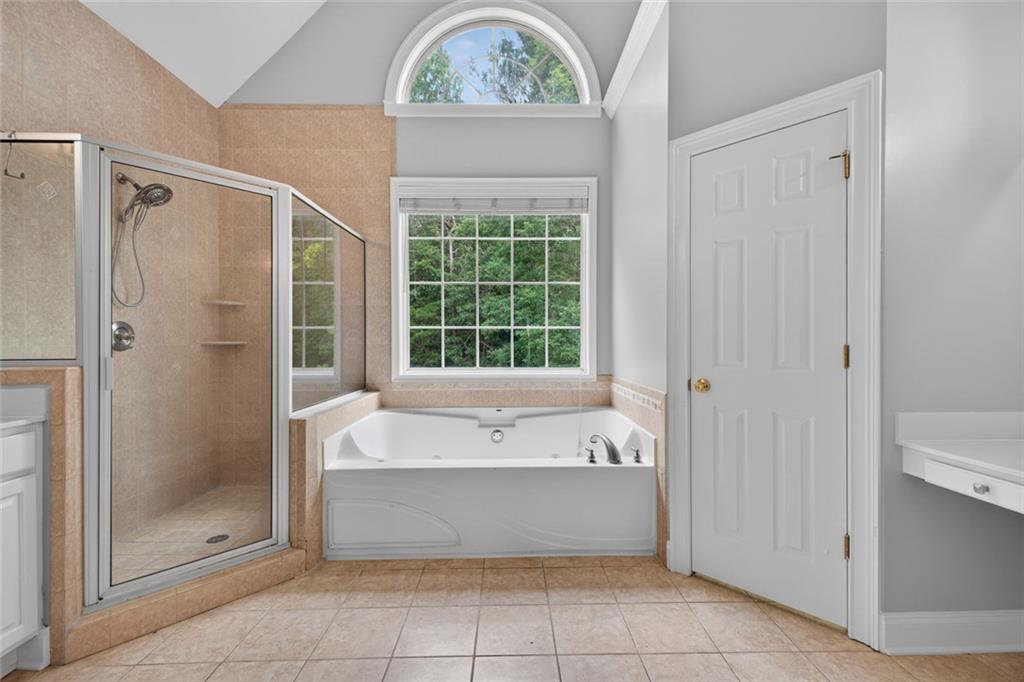 8228 River Pointe Overlook