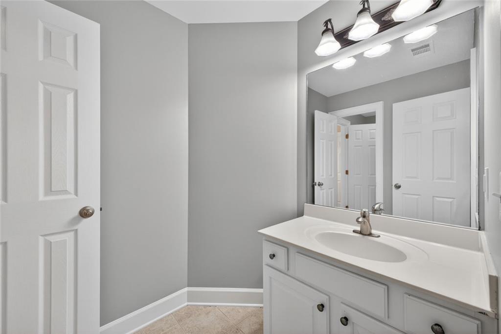 8228 River Pointe Overlook