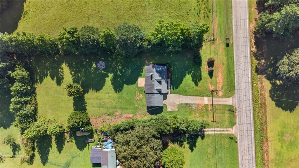 2078 Highway 81 W