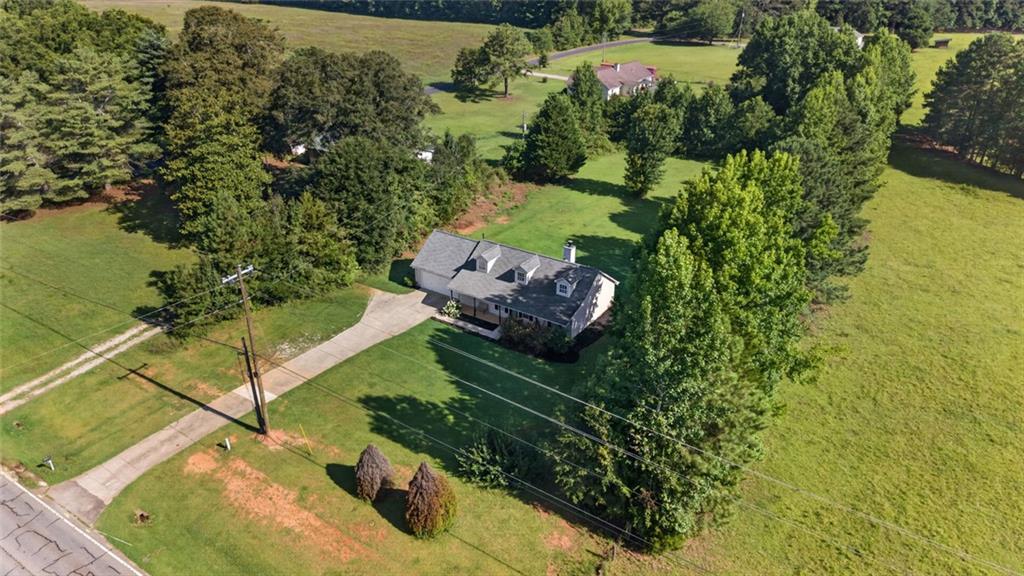 2078 Highway 81 W