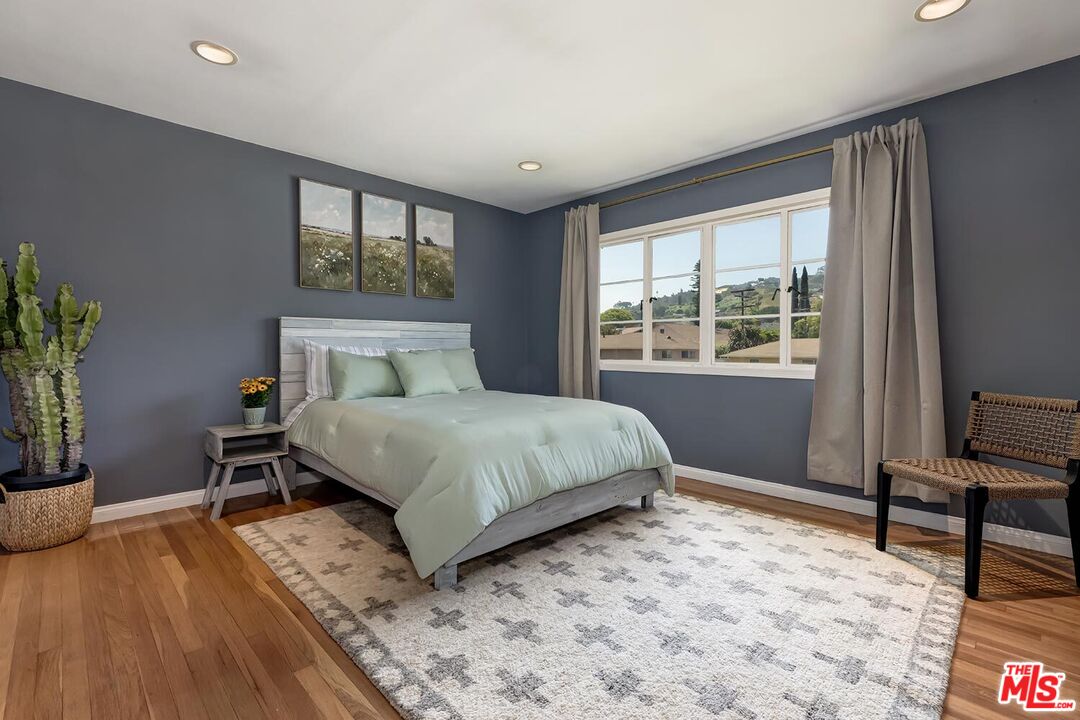 5418 Village Grn