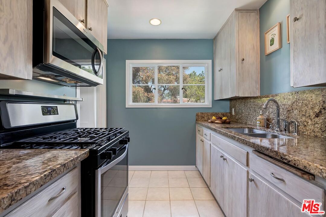 5418 Village Grn