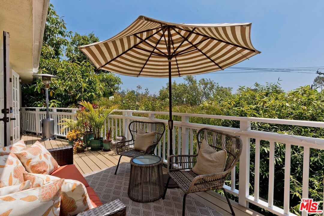 5966 Graciosa Dr