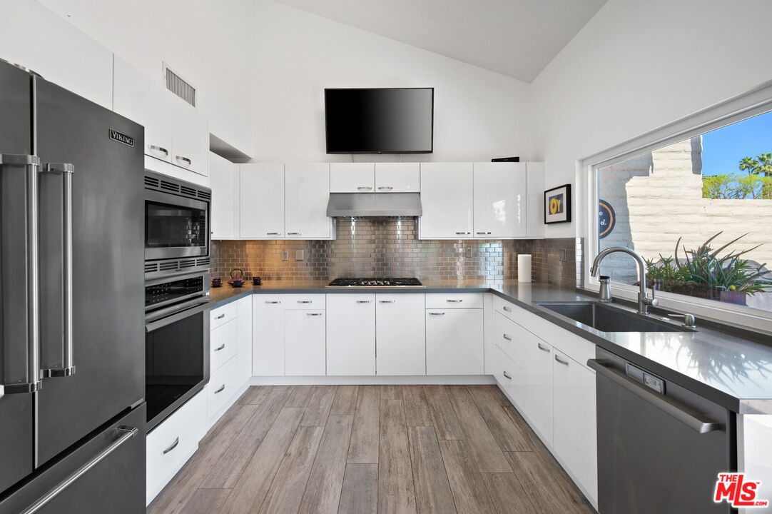 84 Running Springs Dr