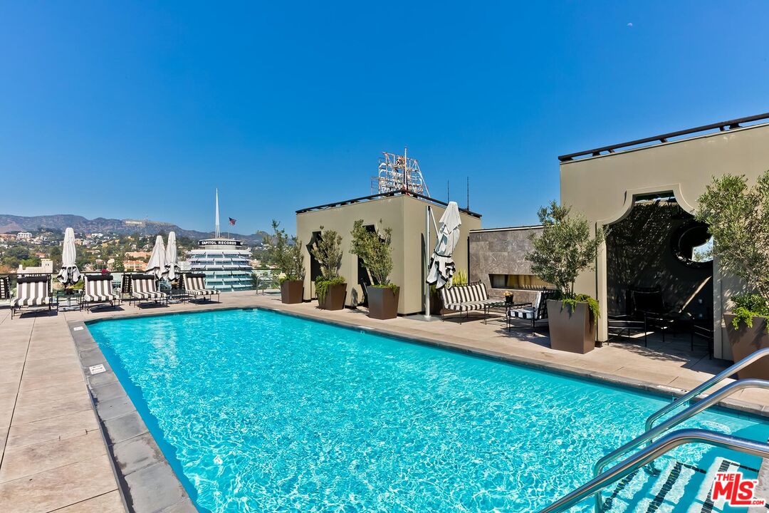 1645 Vine St Unit: 504