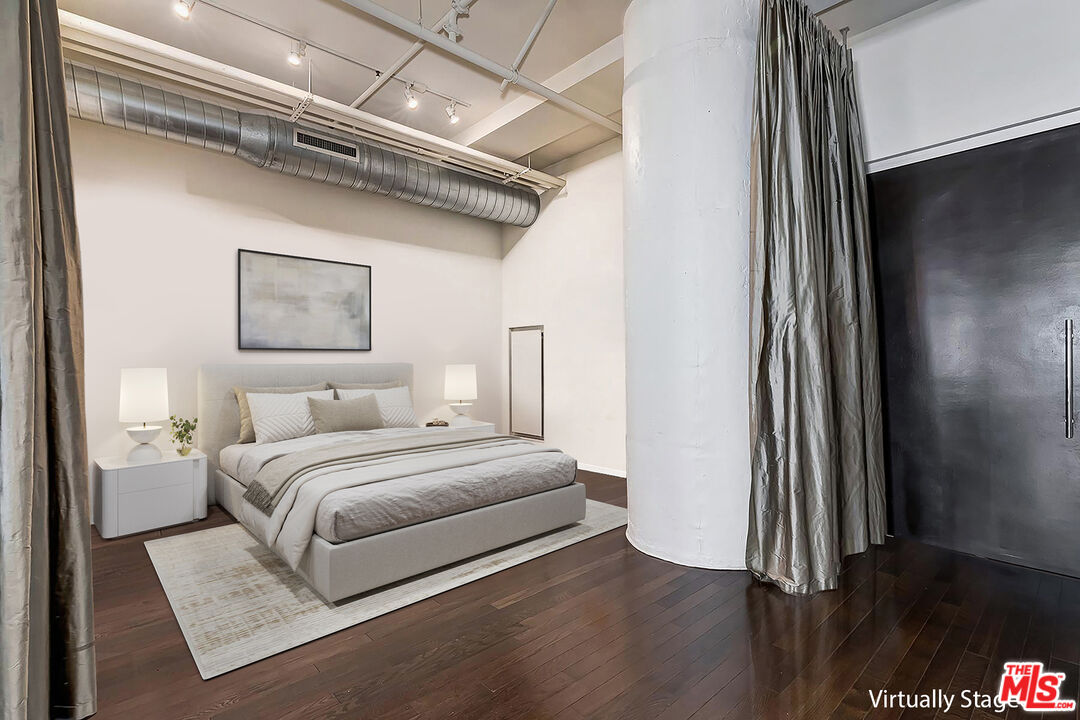 1645 Vine St Unit: 504