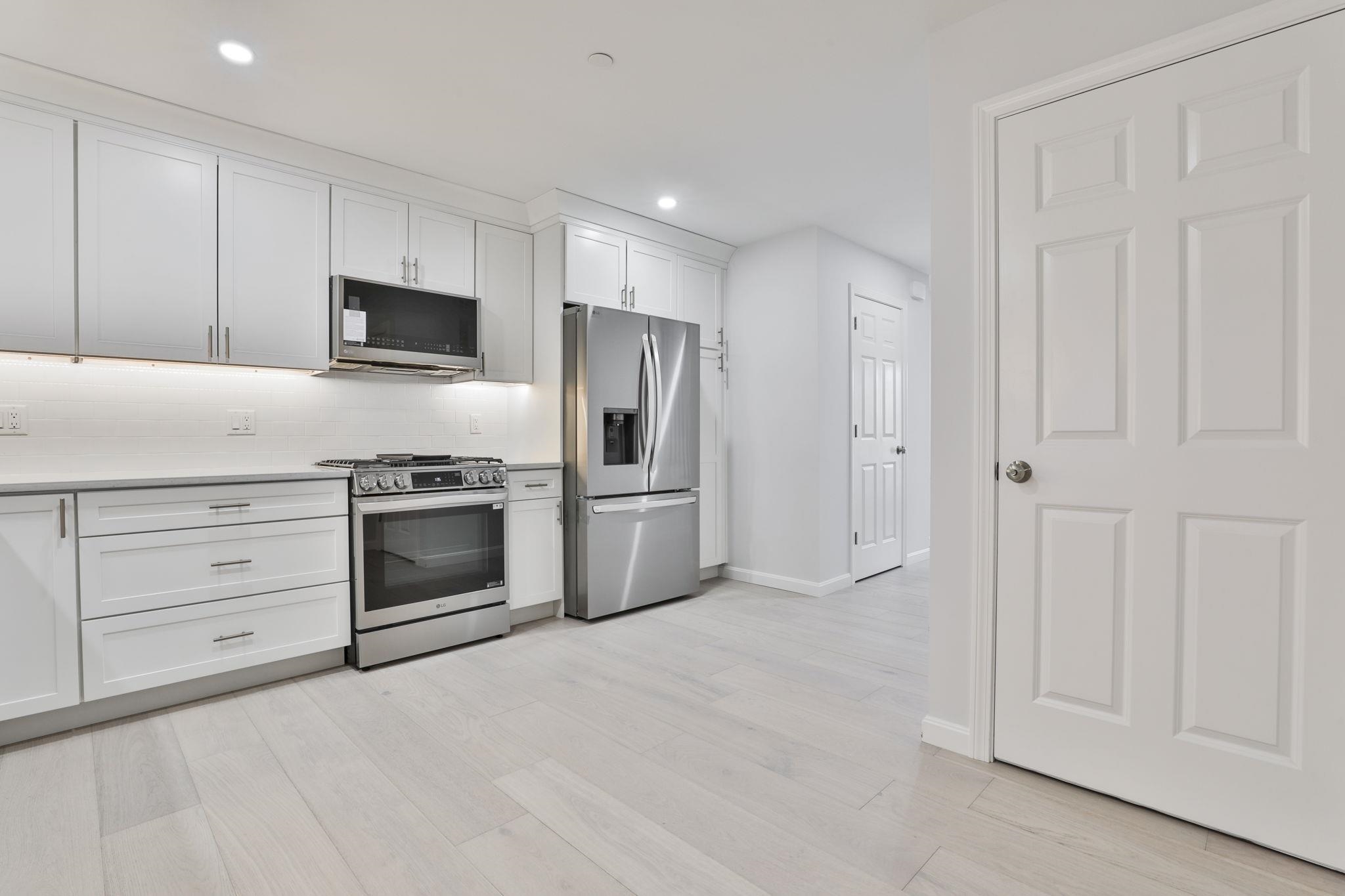 65 Centerwood Way