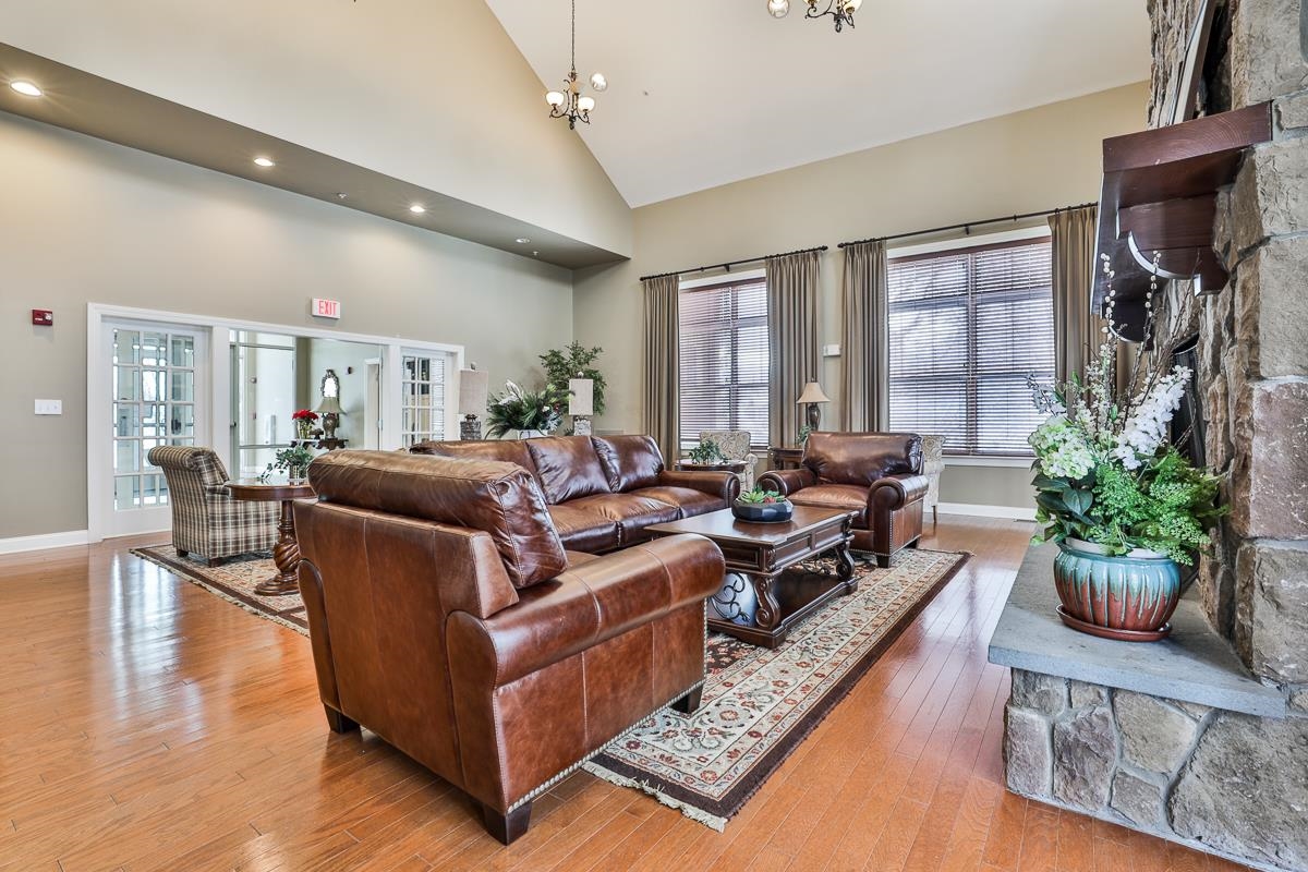65 Centerwood Way