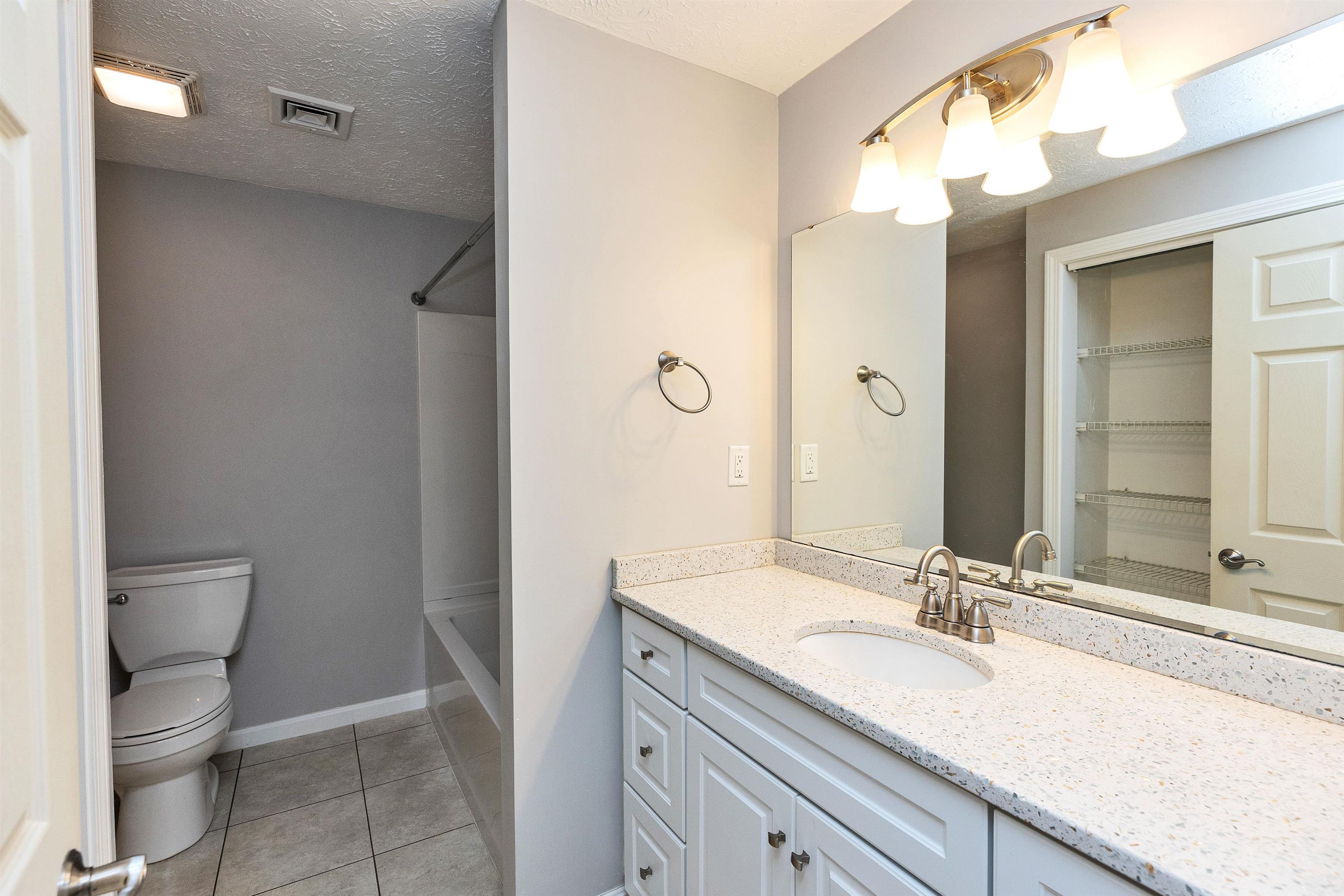 201 Eastview Drive Unit: 201