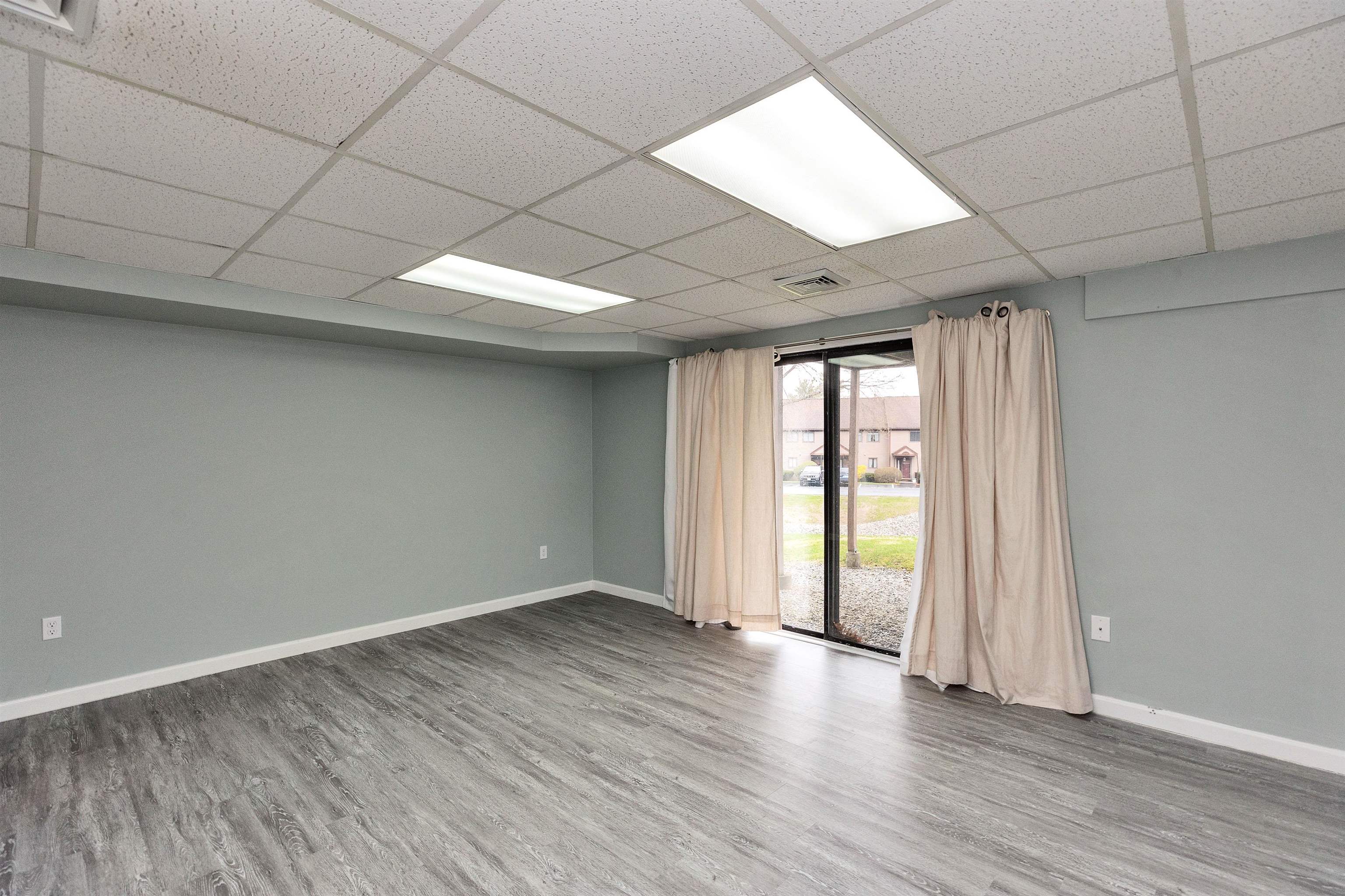 201 Eastview Drive Unit: 201