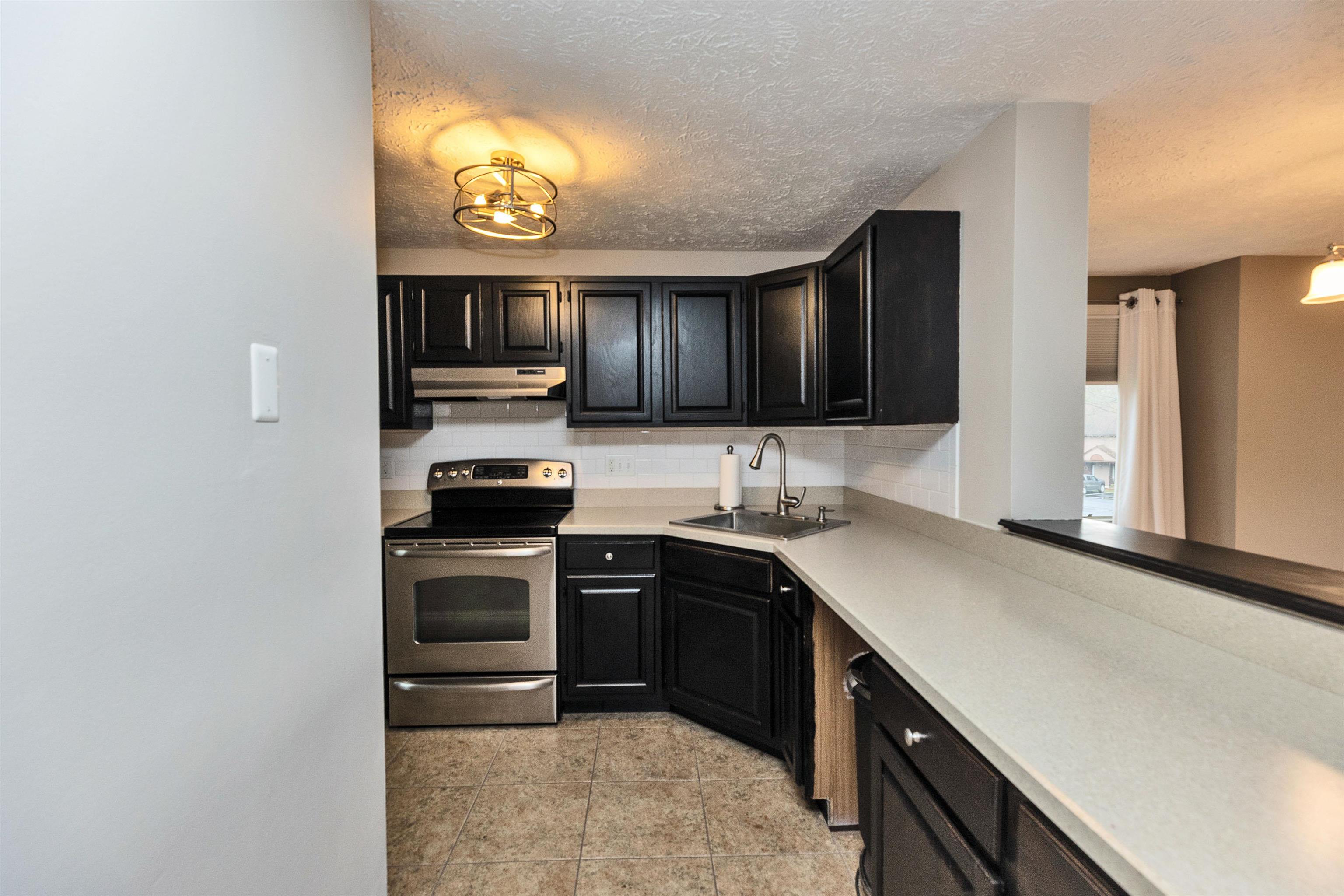 201 Eastview Drive Unit: 201