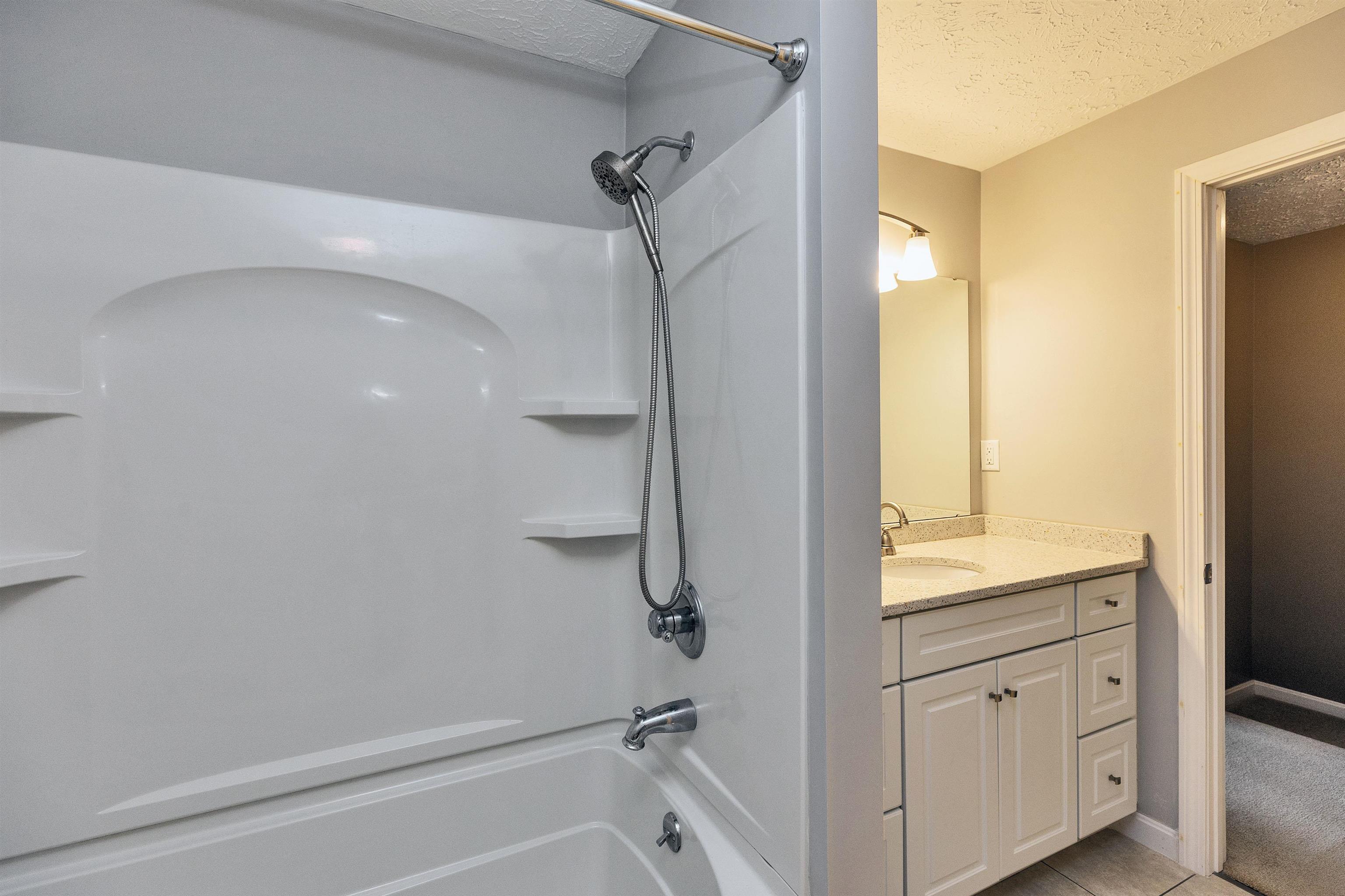 201 Eastview Drive Unit: 201
