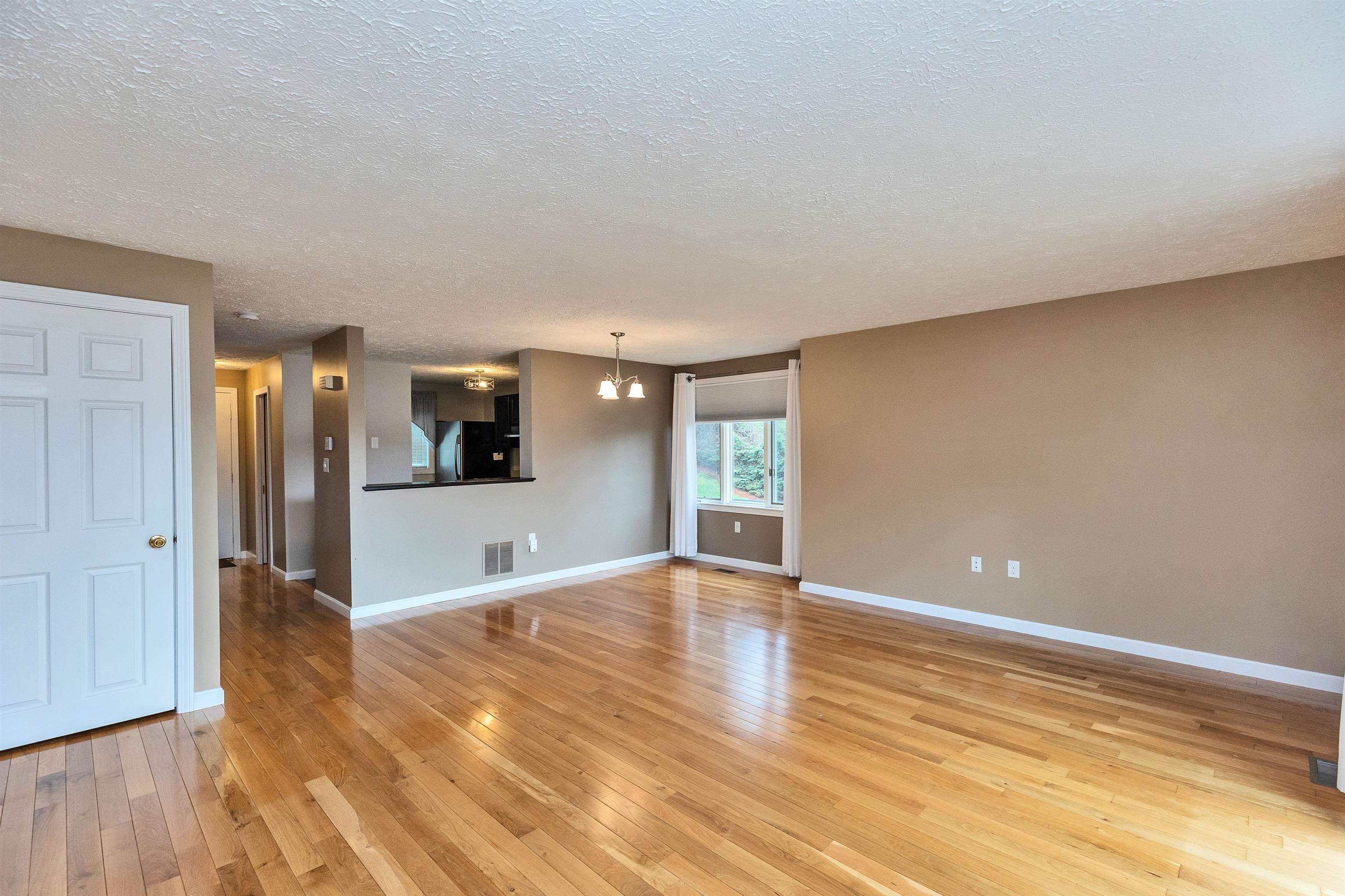 201 Eastview Drive Unit: 201