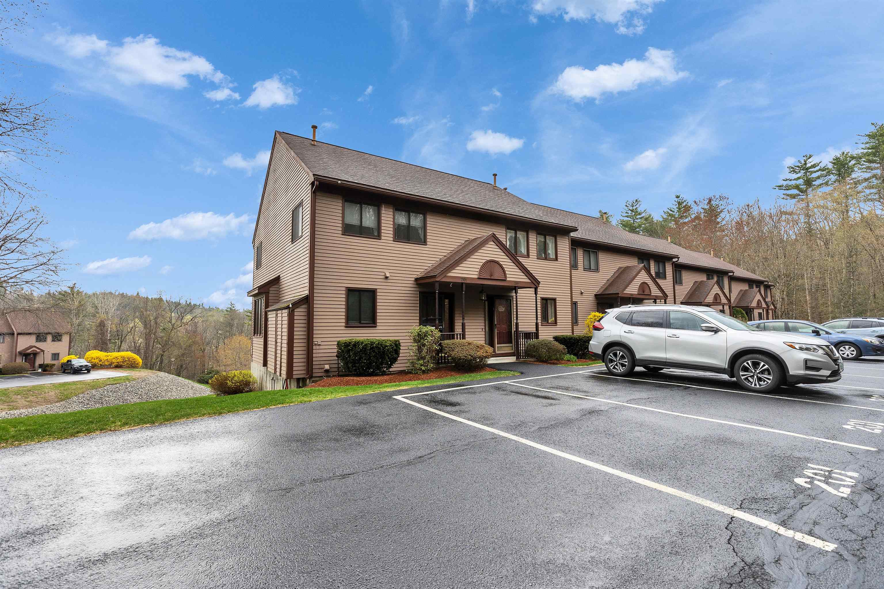 201 Eastview Drive Unit: 201
