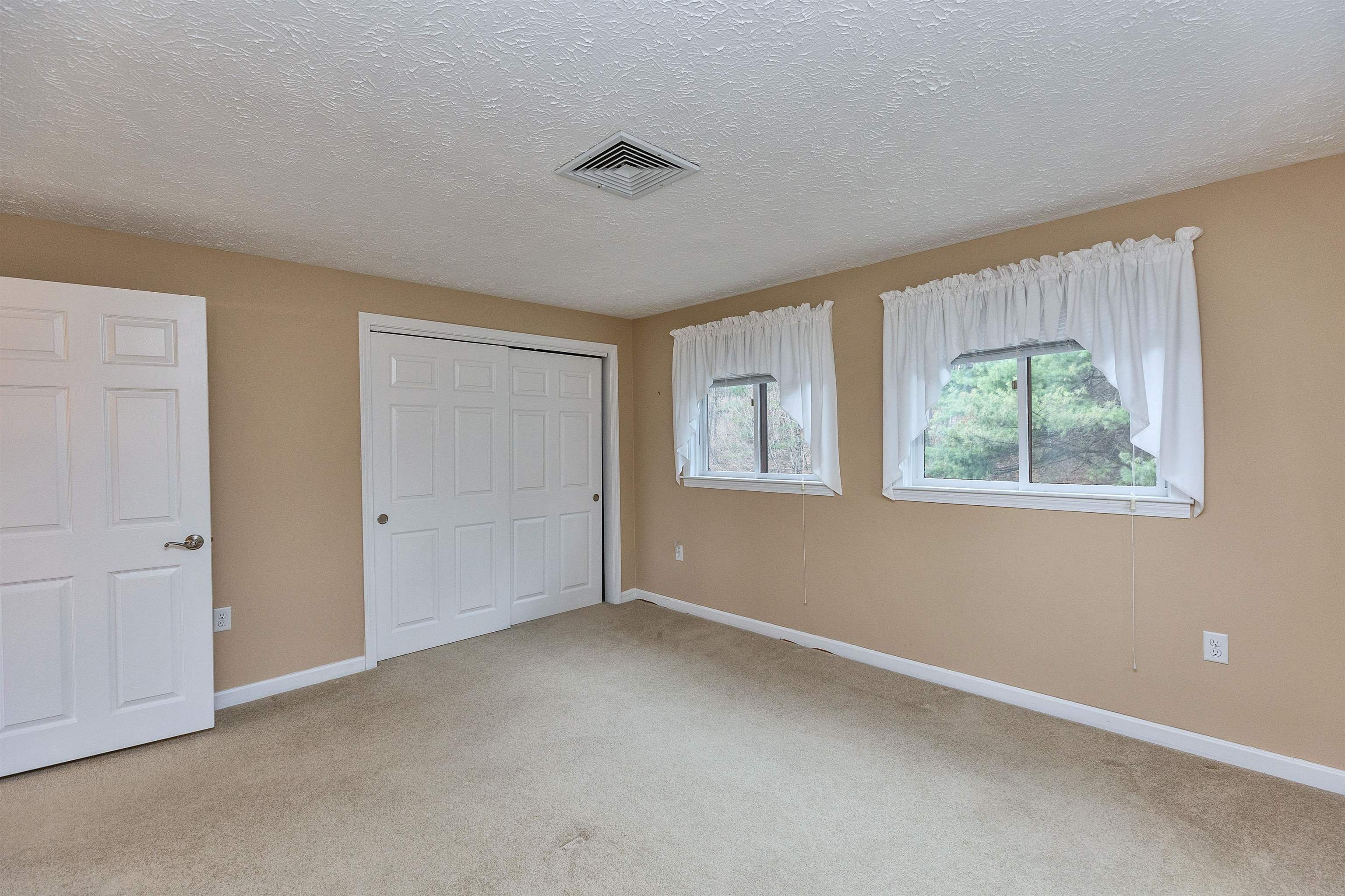 201 Eastview Drive Unit: 201