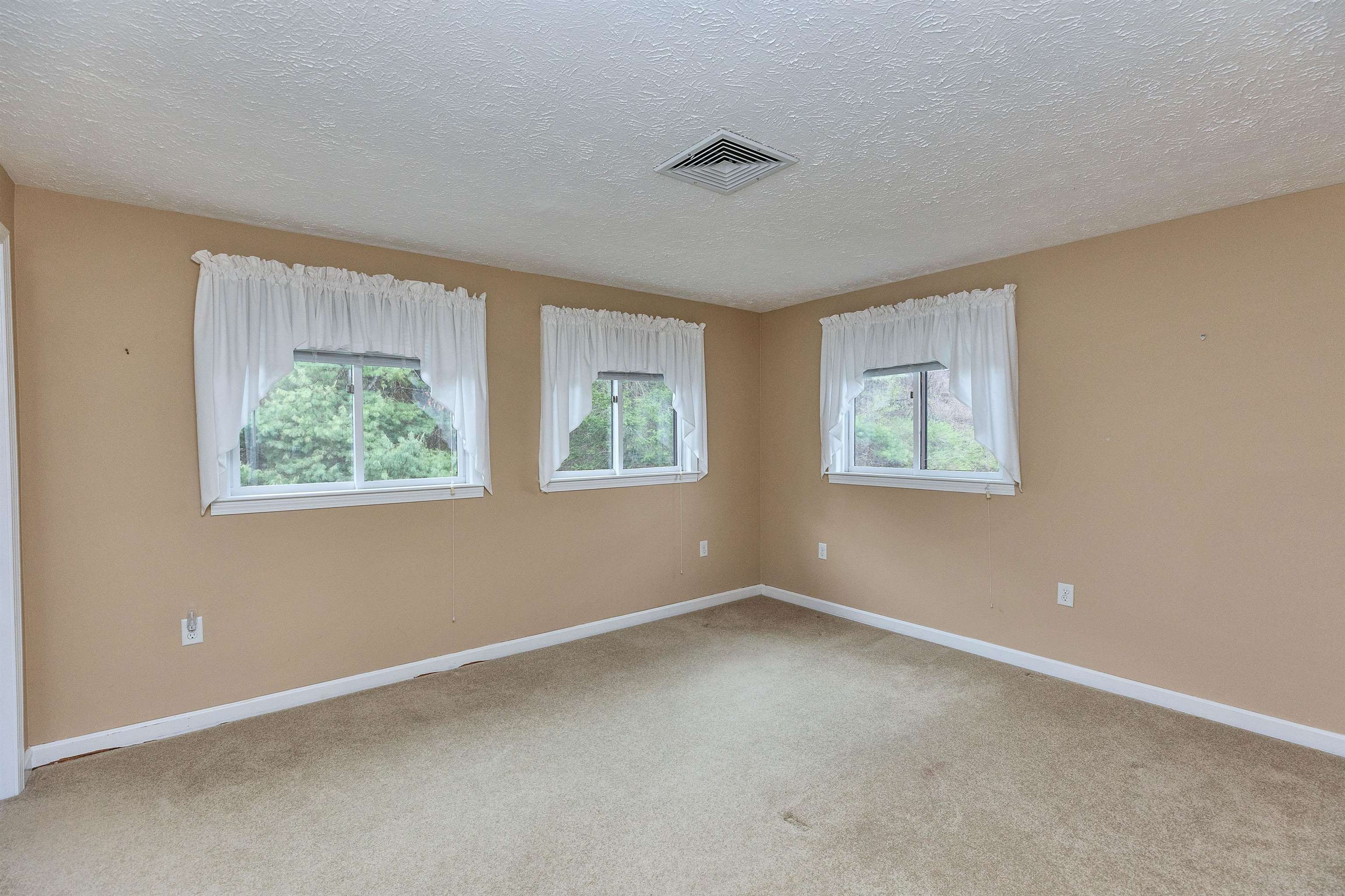 201 Eastview Drive Unit: 201