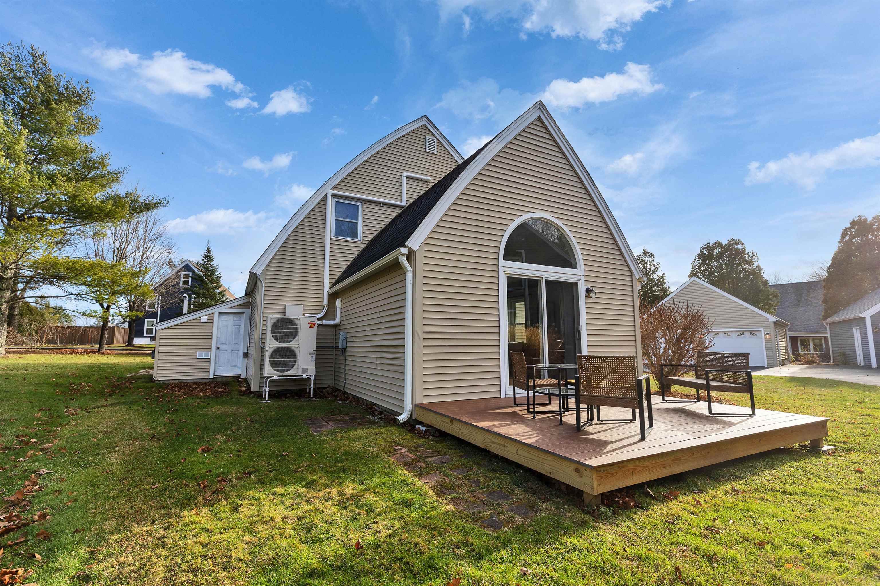 18 West Ridge Drive