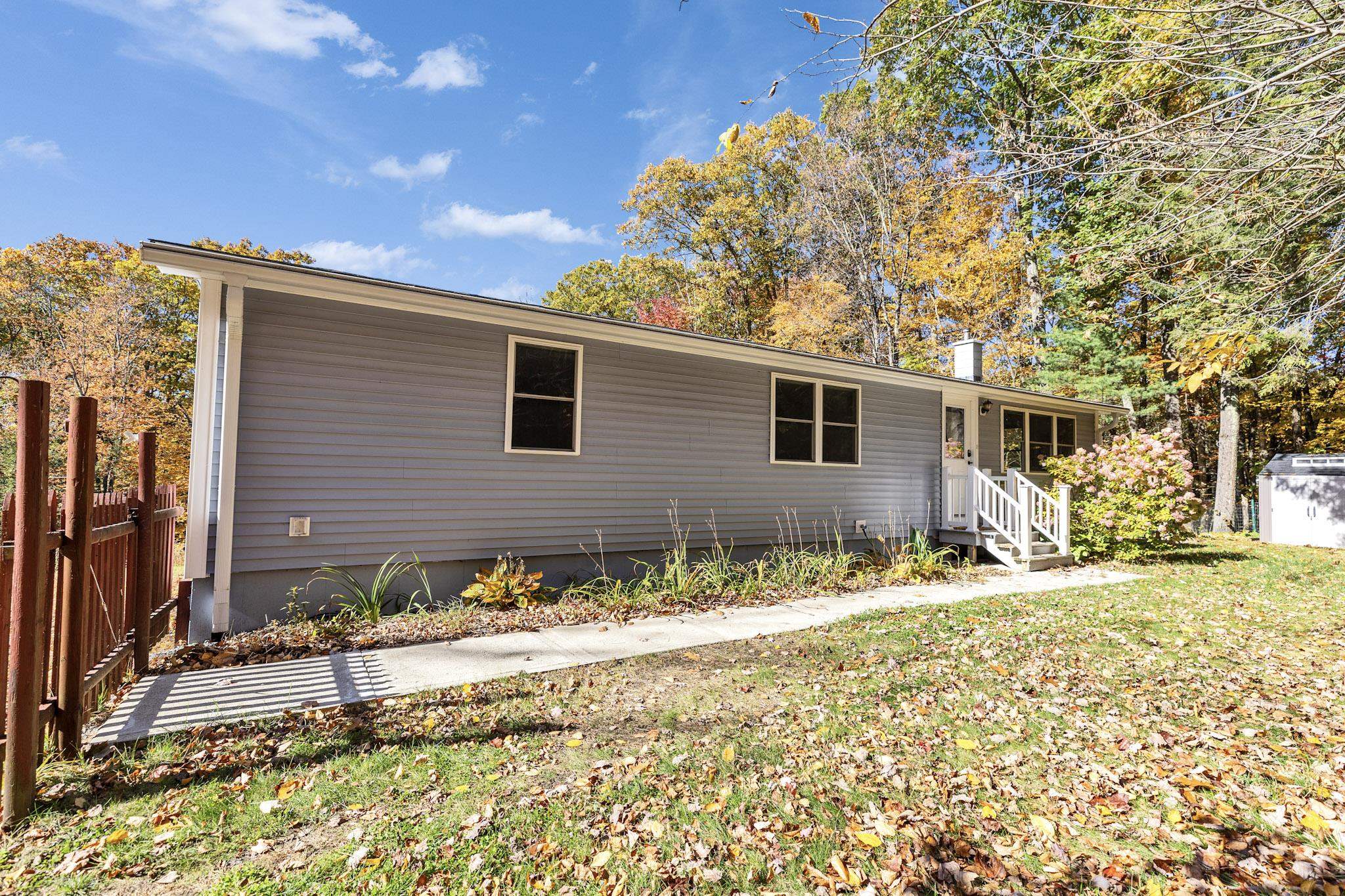 196 Rhododendron Road