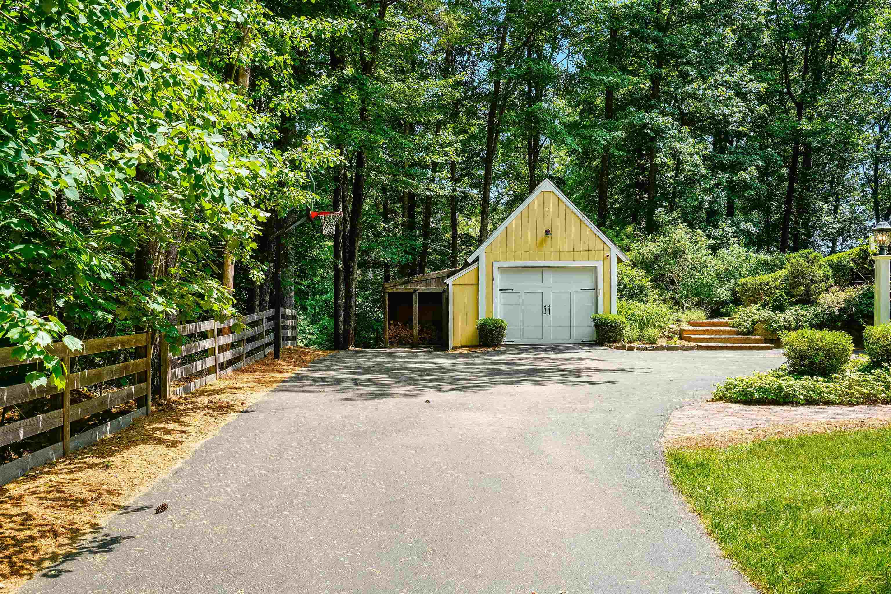 44 Courthouse Road