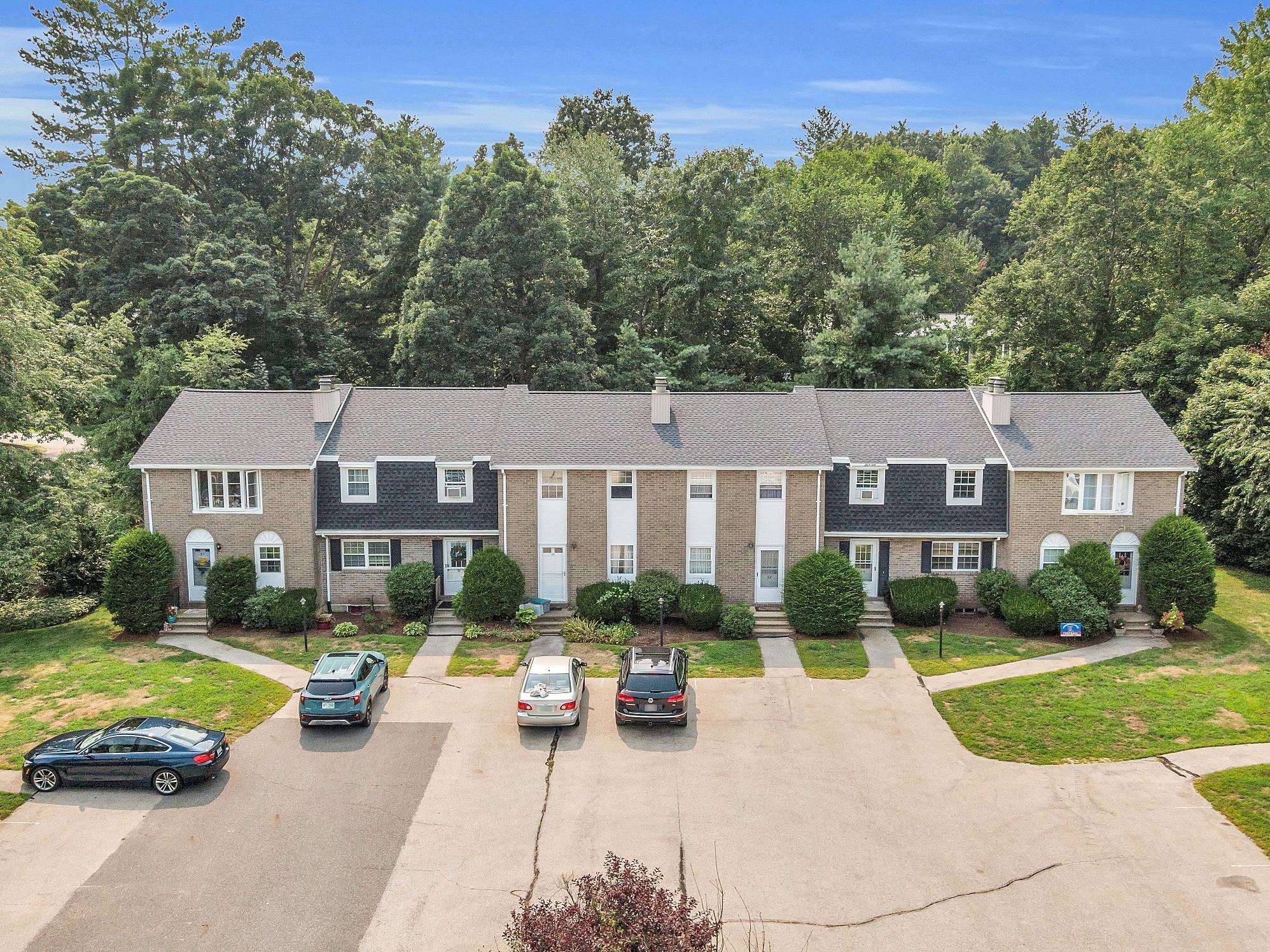 55 Fieldstone Drive