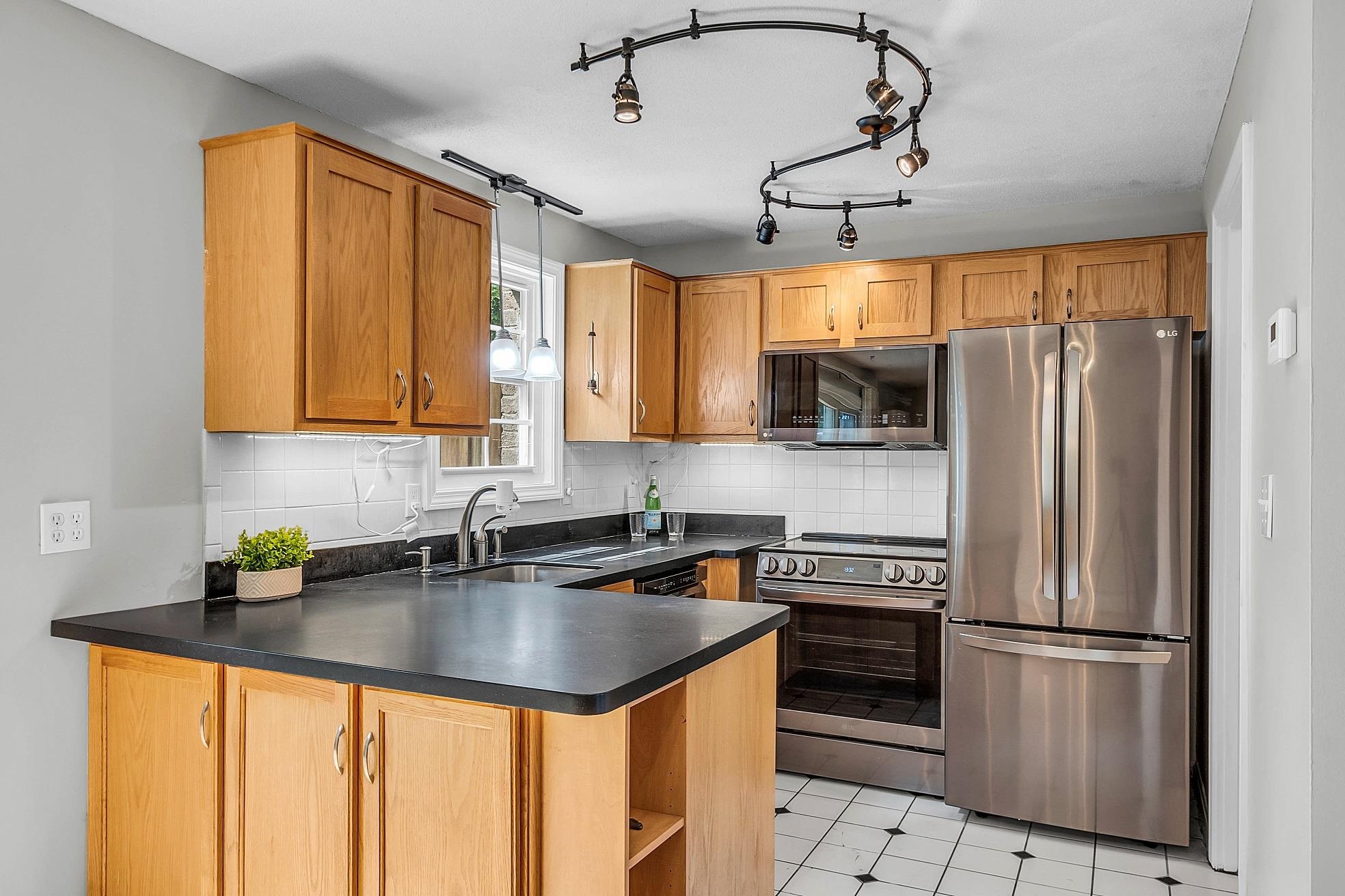 55 Fieldstone Drive