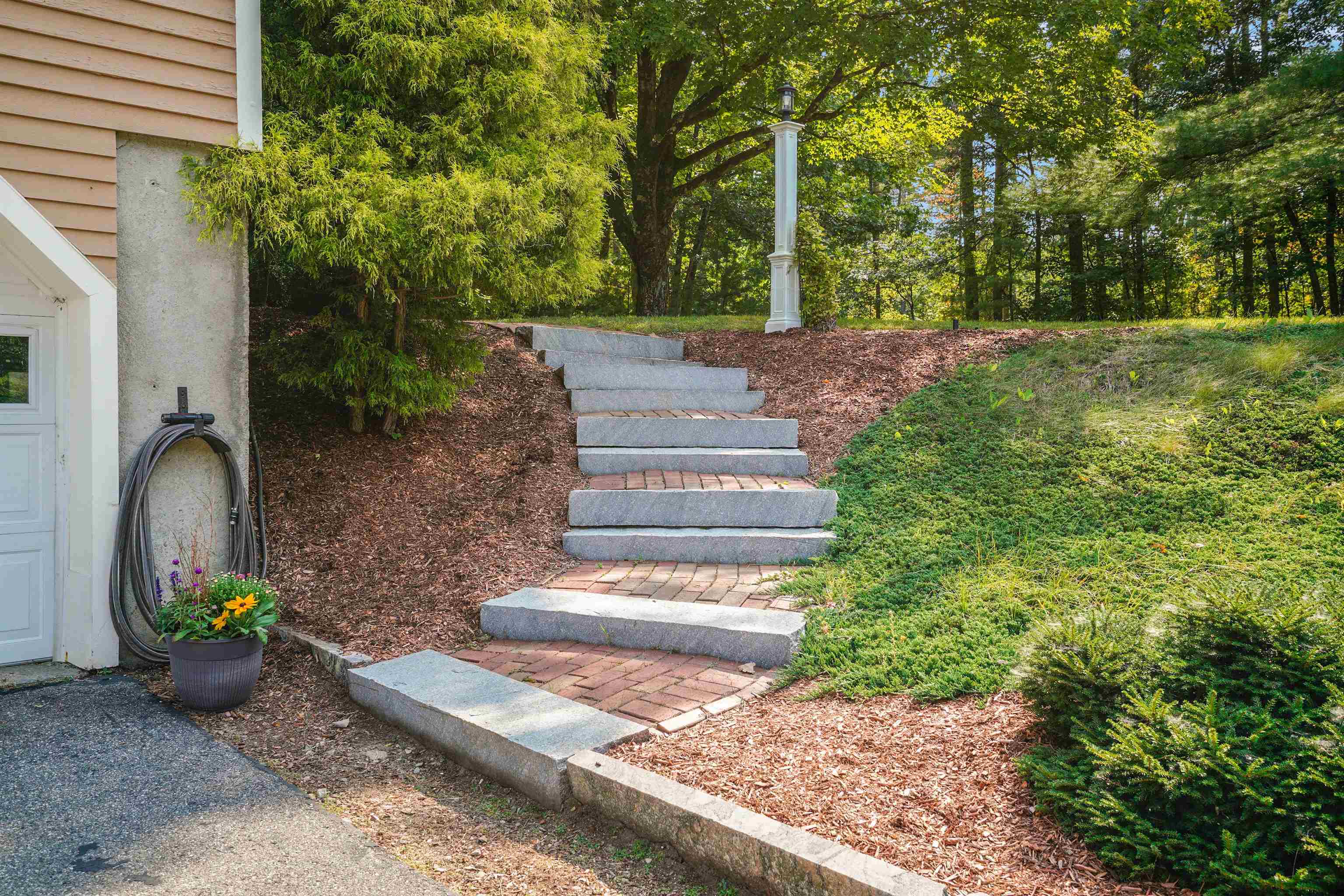 127 Rideout Road