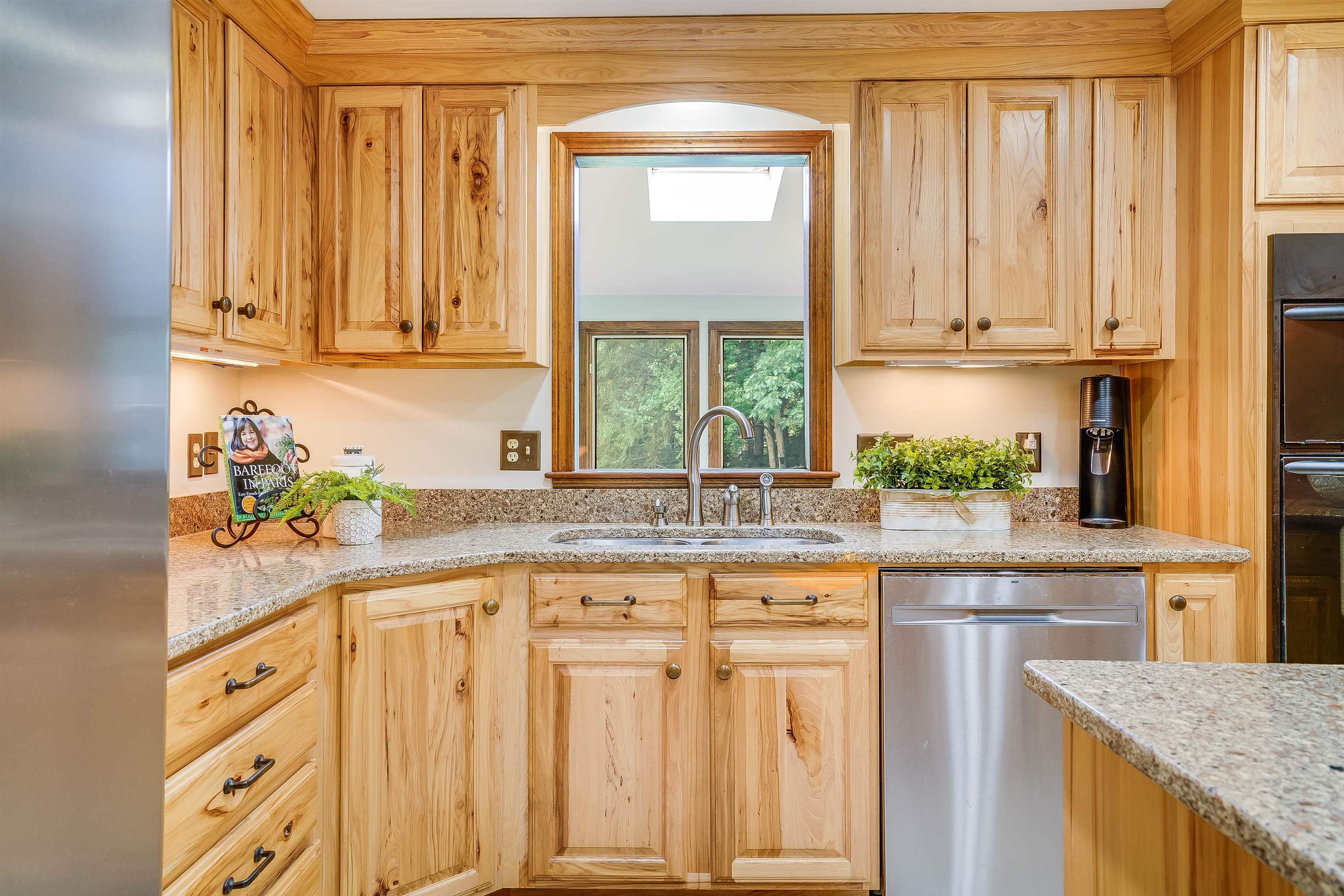 127 Rideout Road