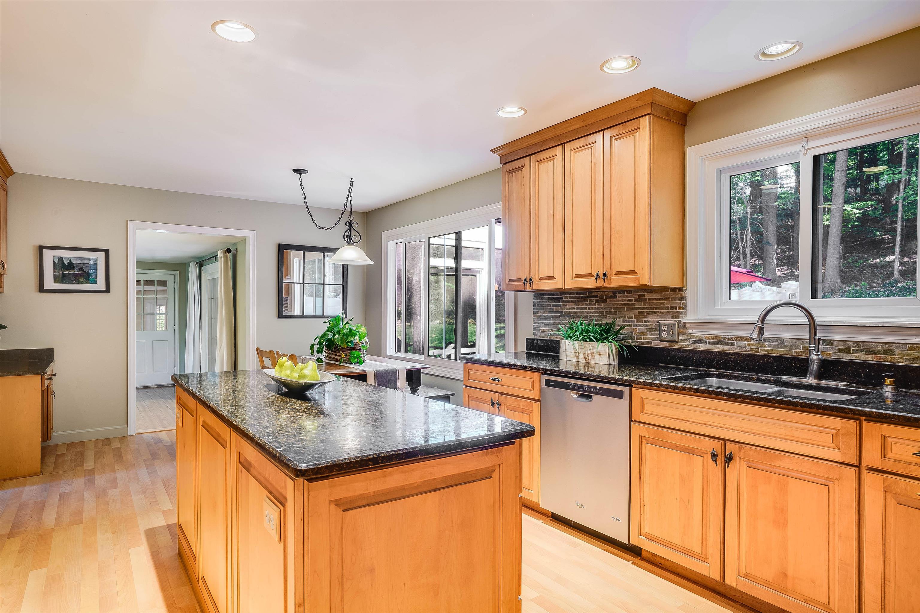 19 Spring Hill Road