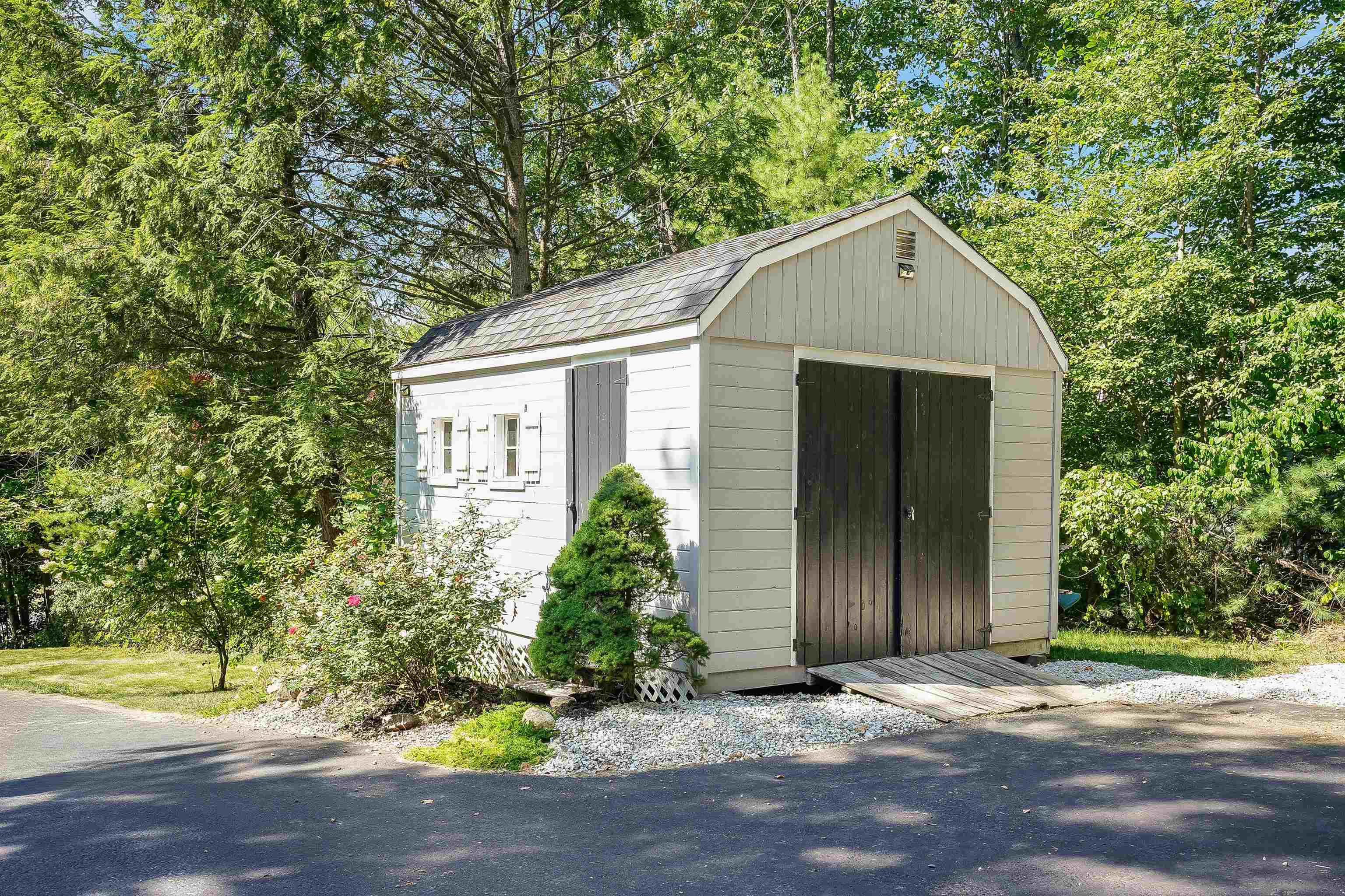 19 Spring Hill Road
