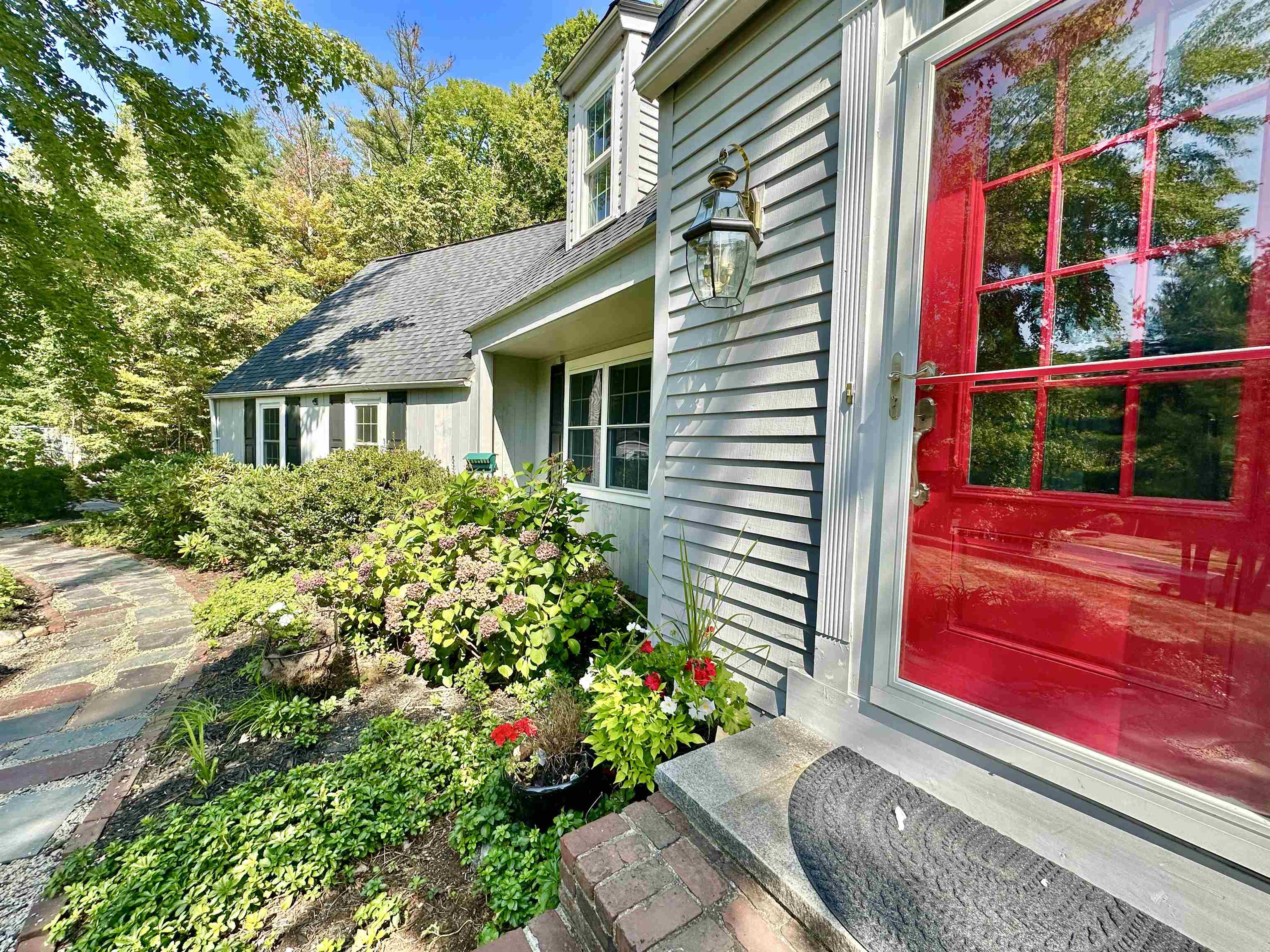 19 Spring Hill Road