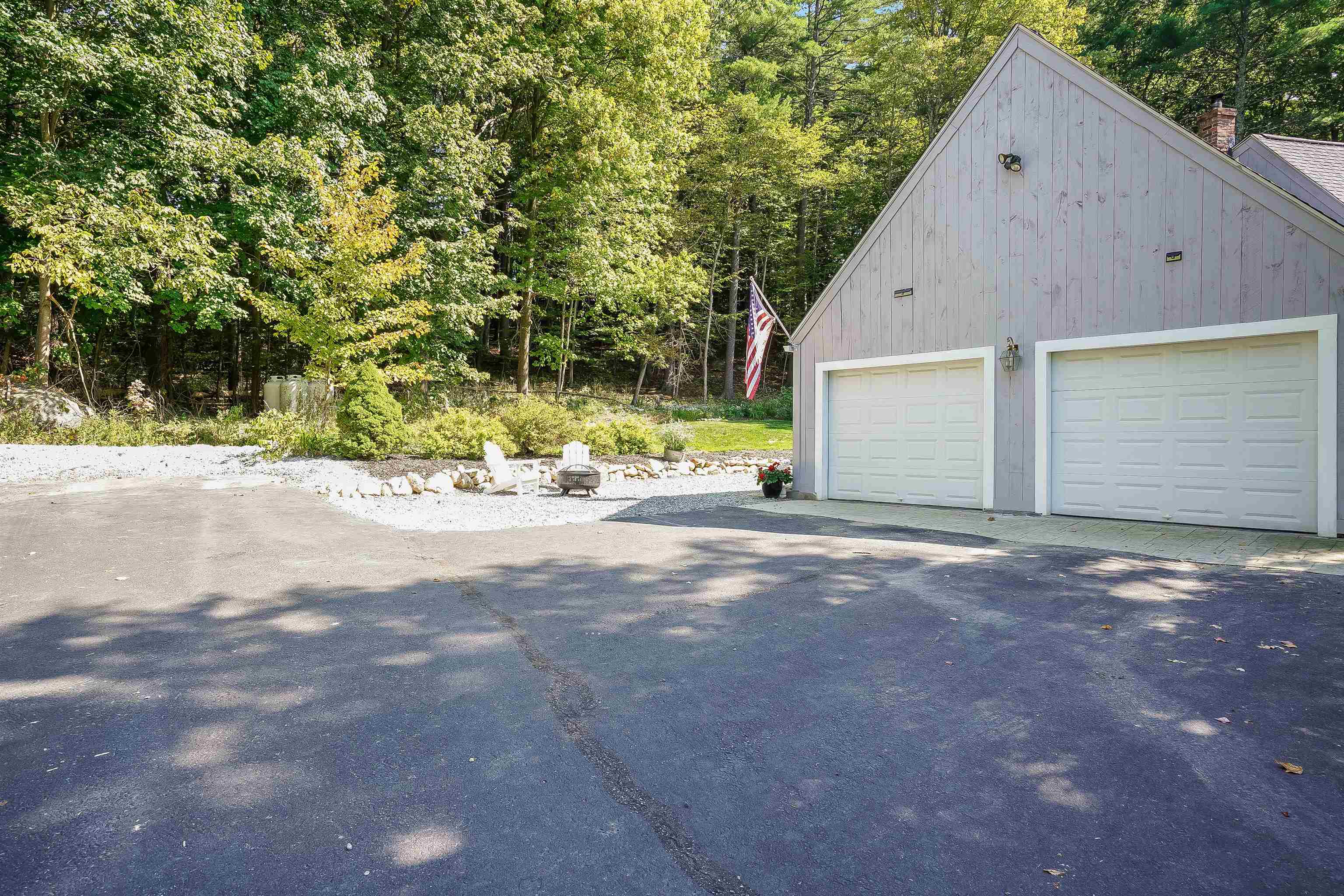 19 Spring Hill Road