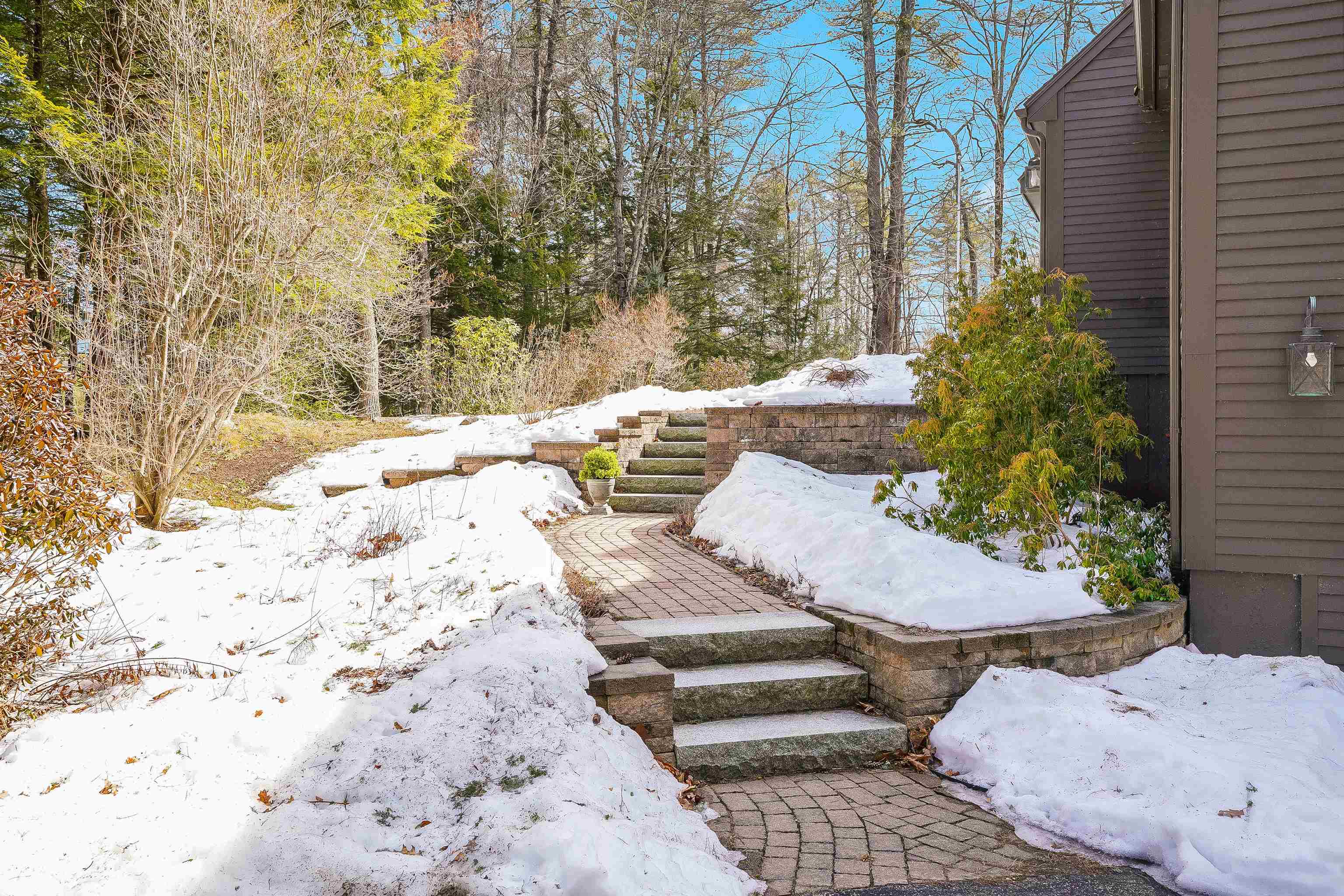 10 Nathaniel Drive