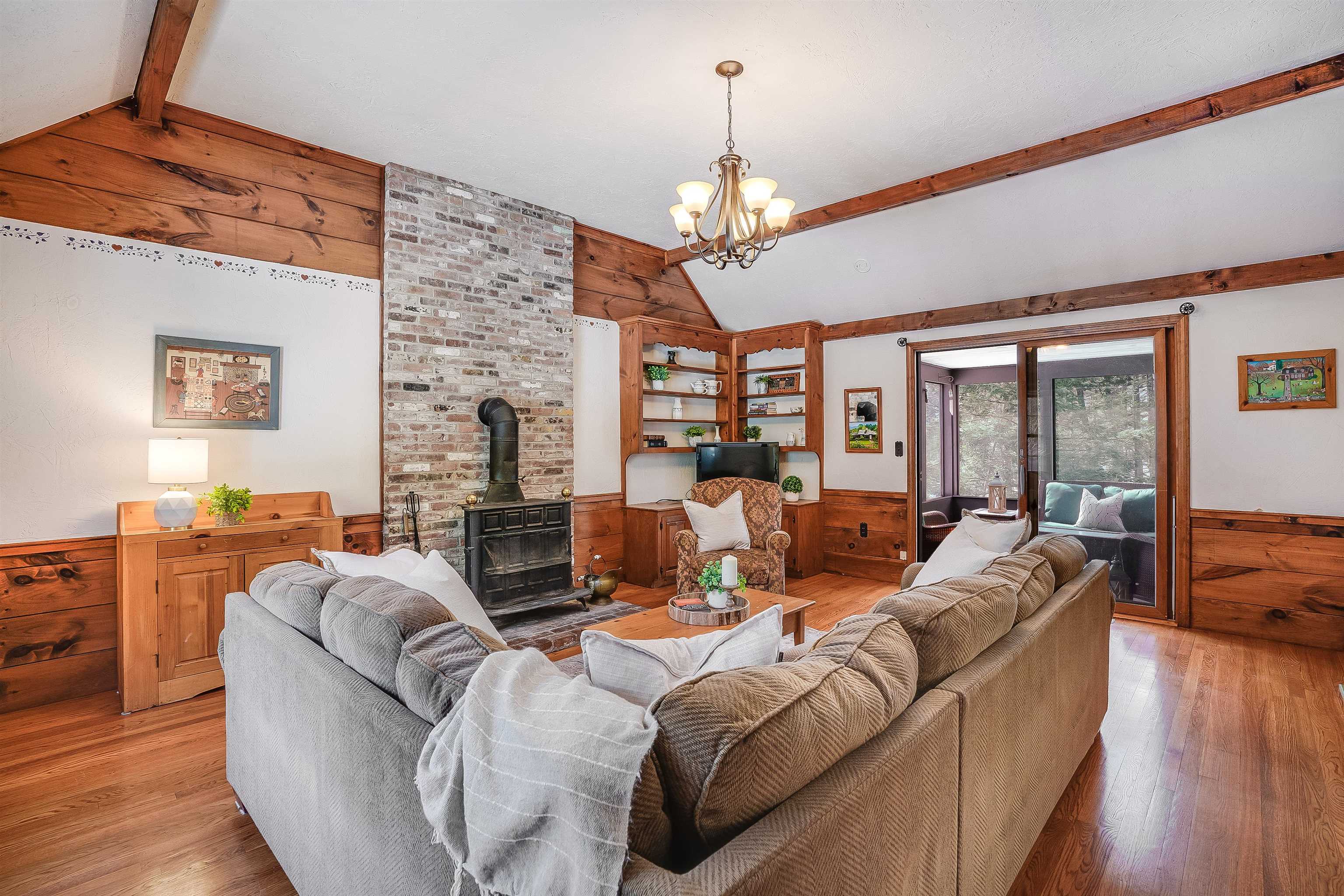 10 Nathaniel Drive