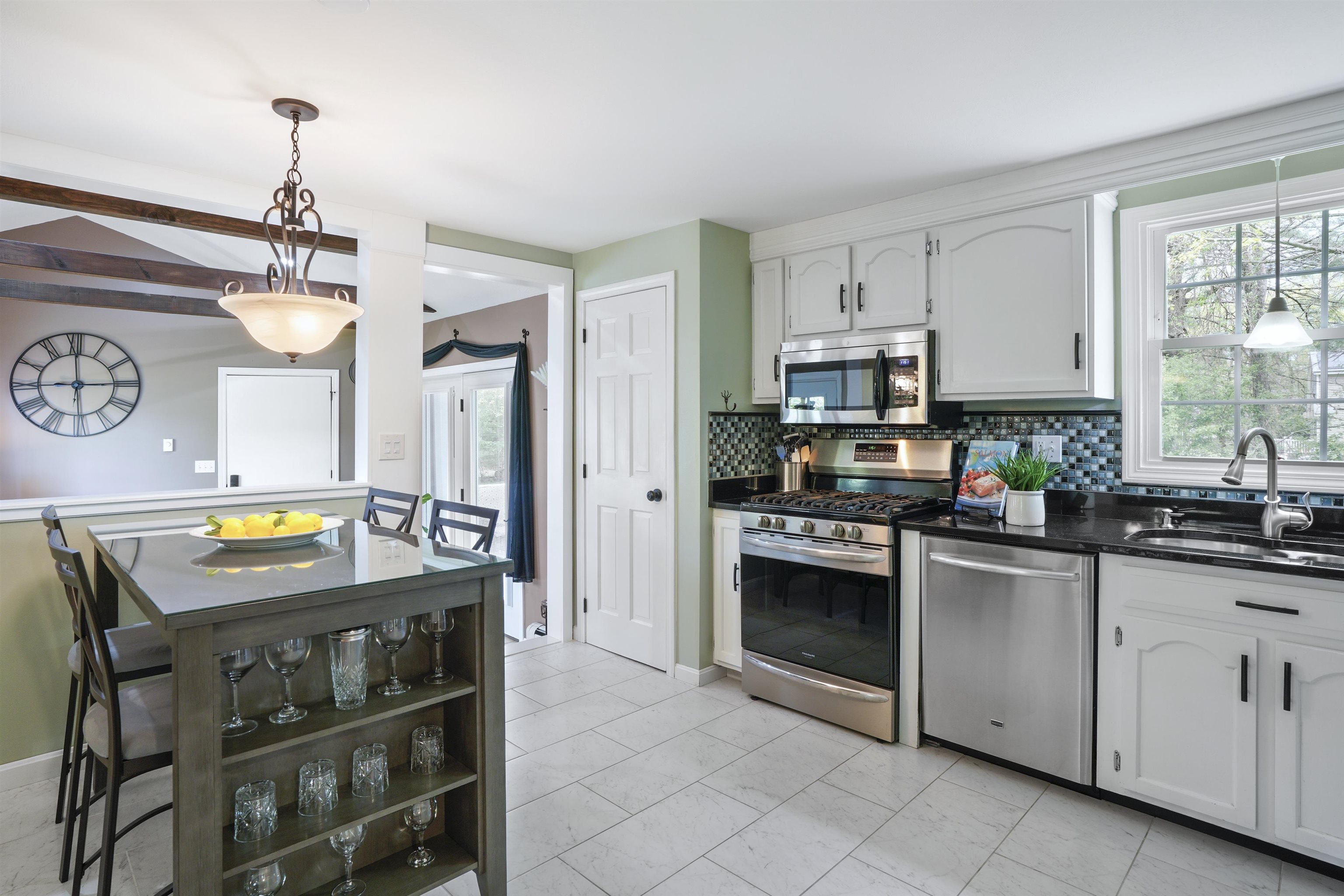 25 Hickory Drive