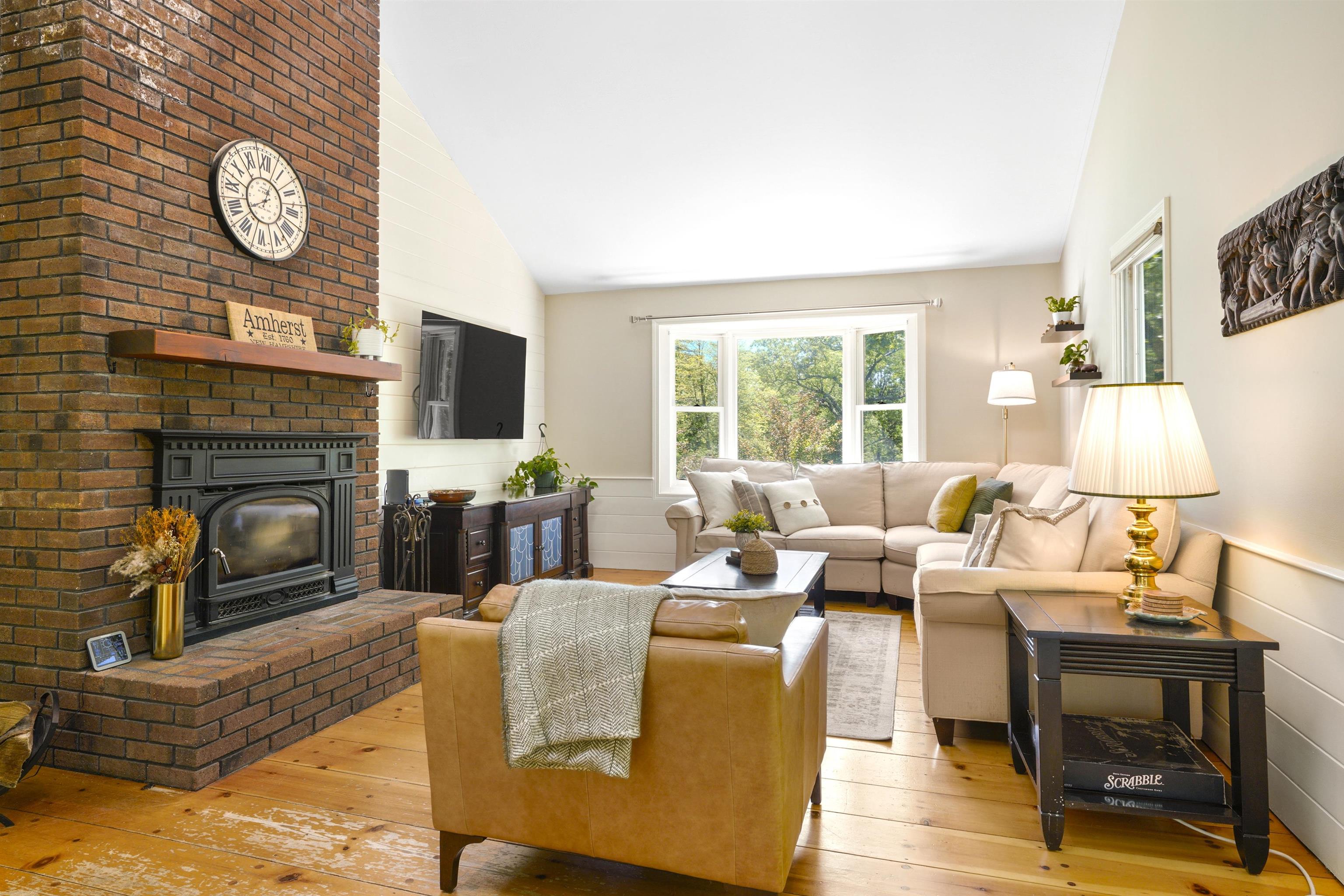 12 Hemlock Hill Road