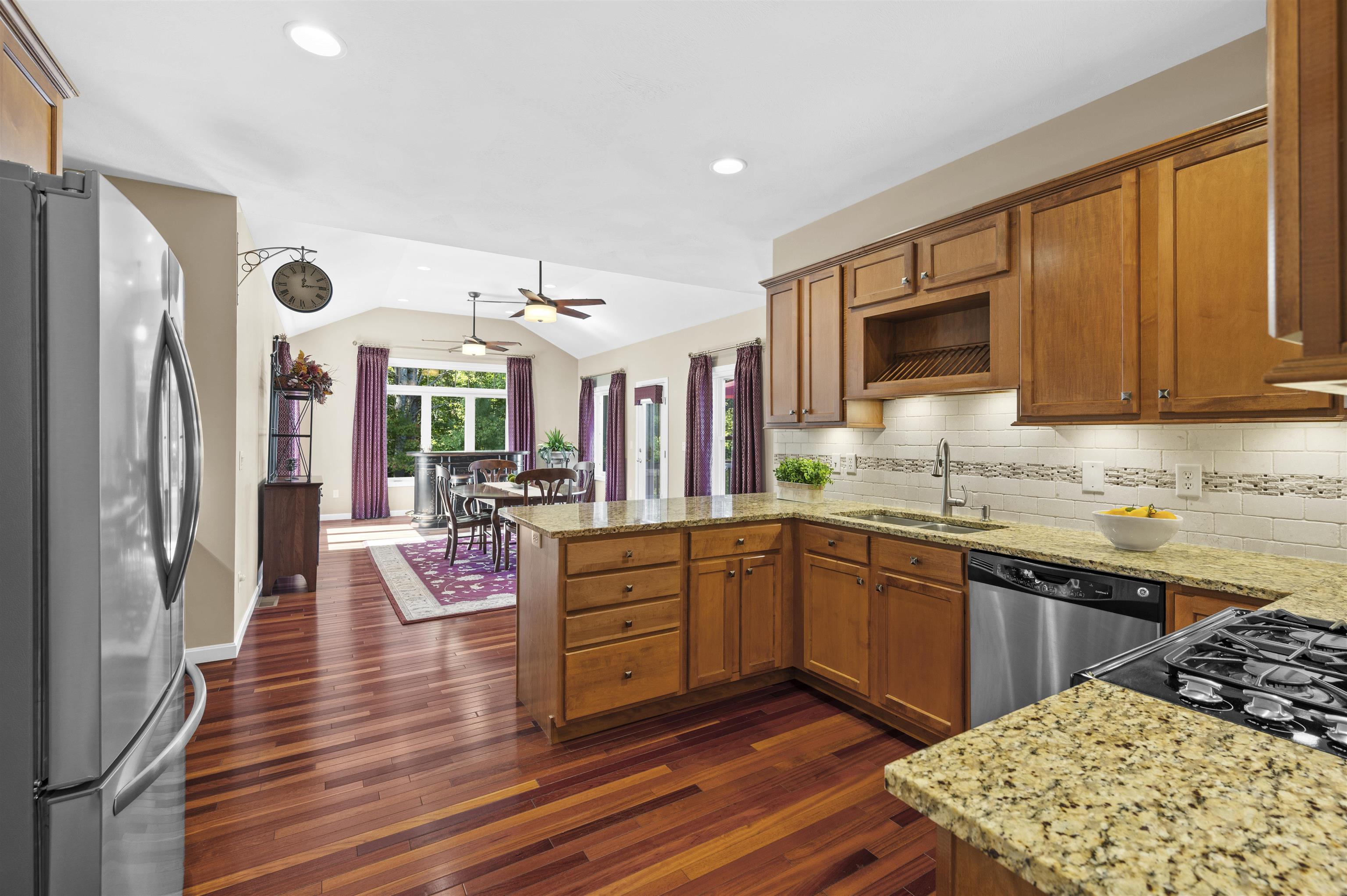 3 Glen Court