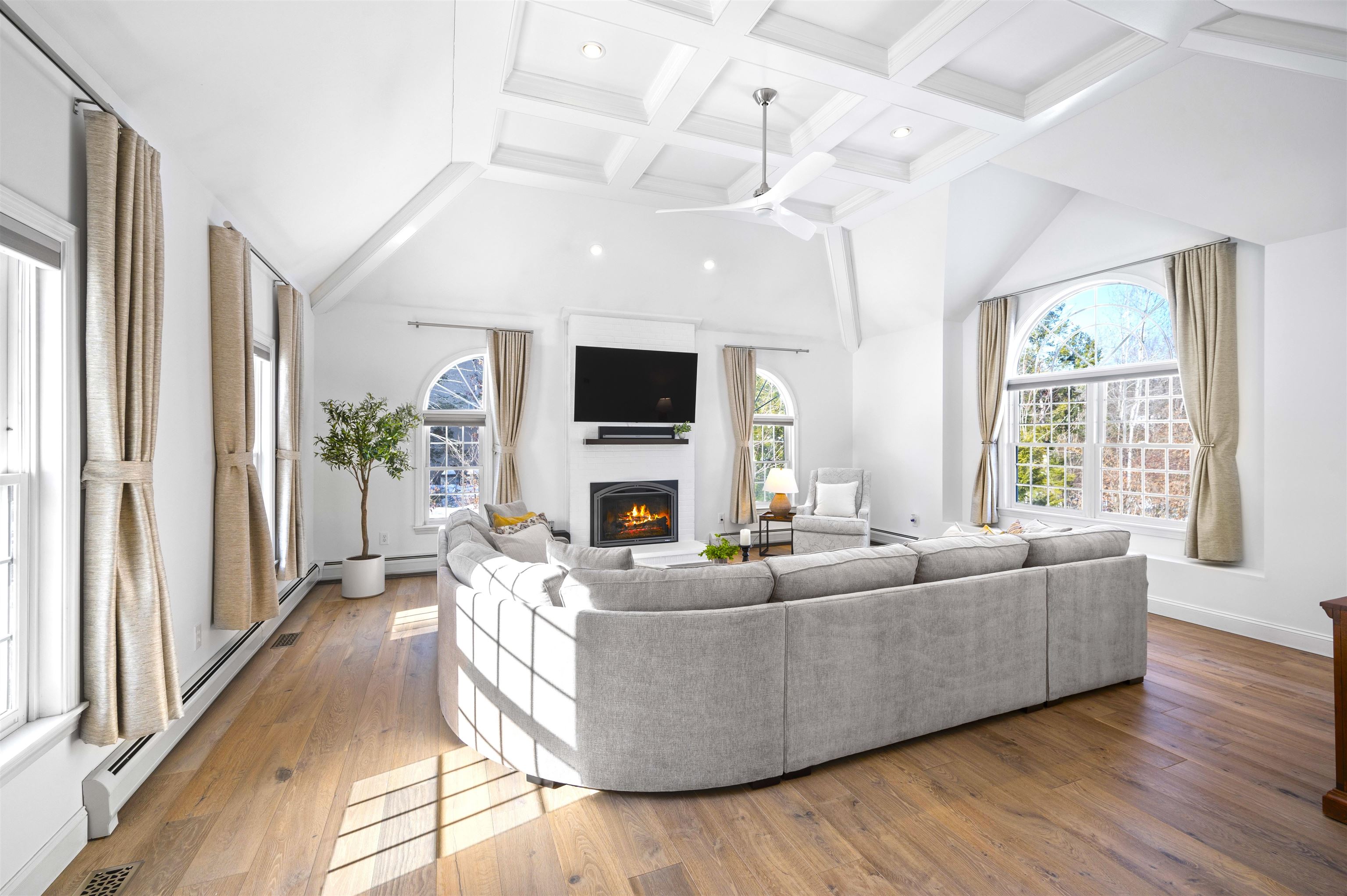 5 Monticello Drive