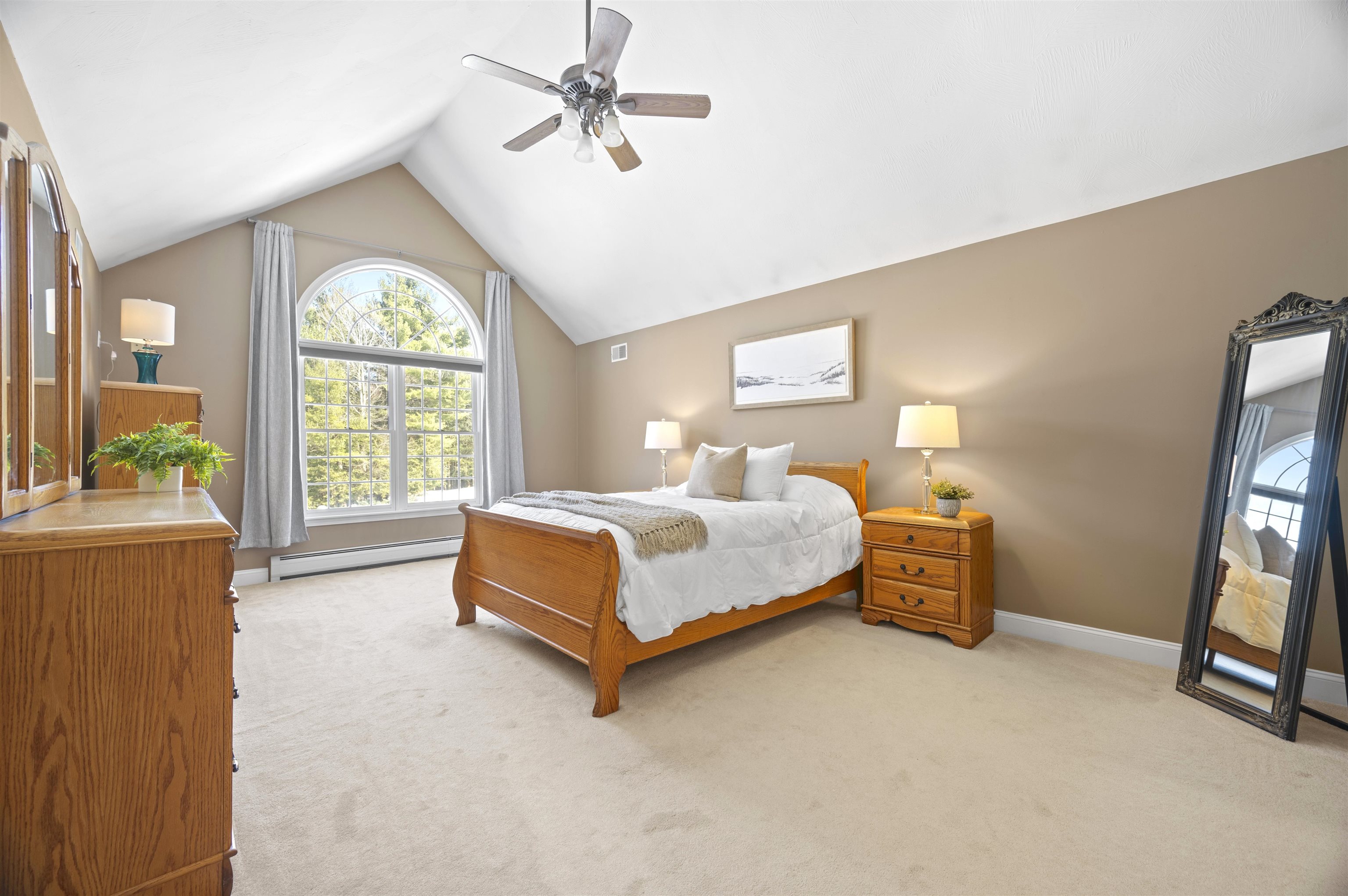 5 Monticello Drive