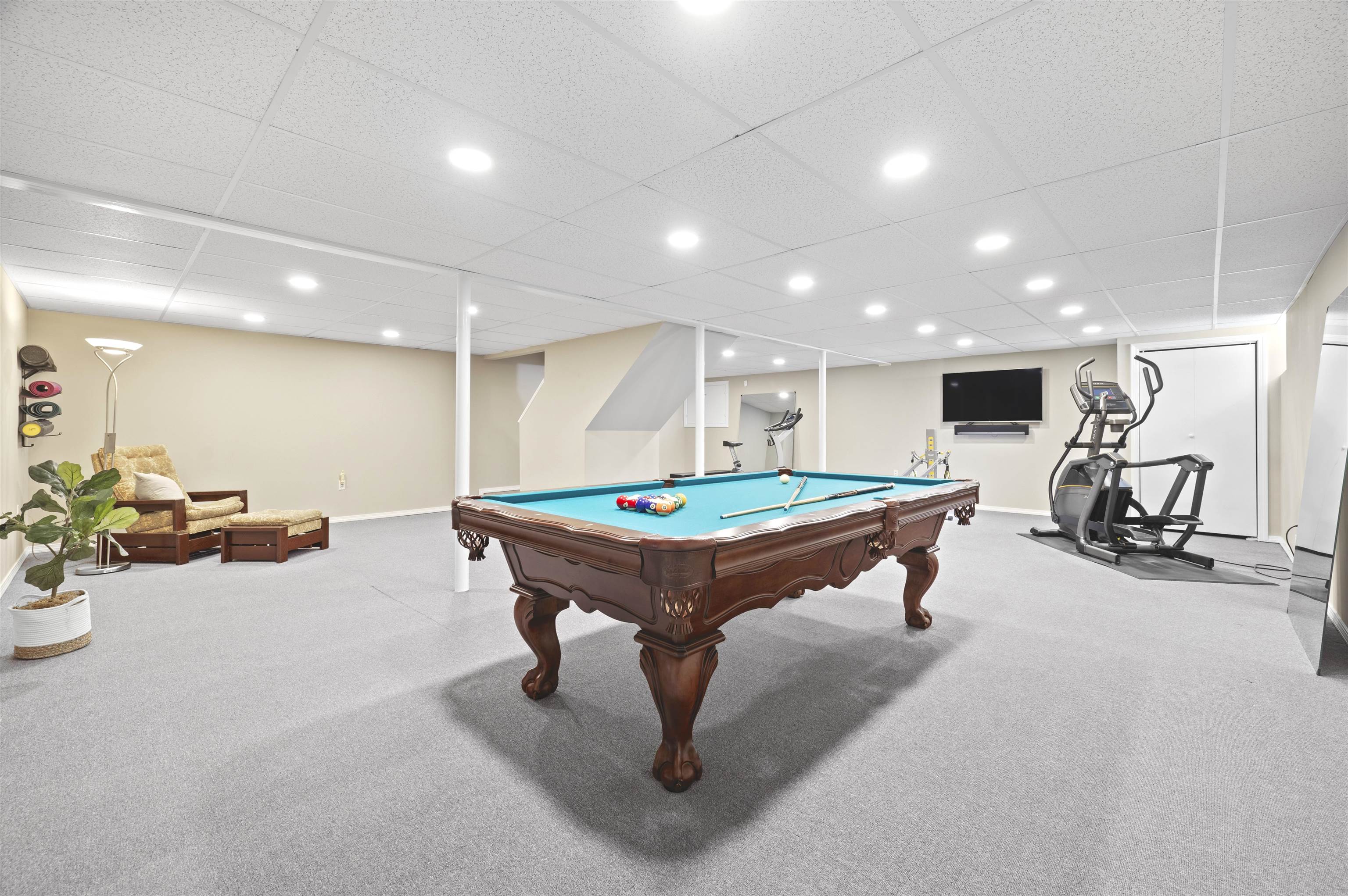 5 Monticello Drive