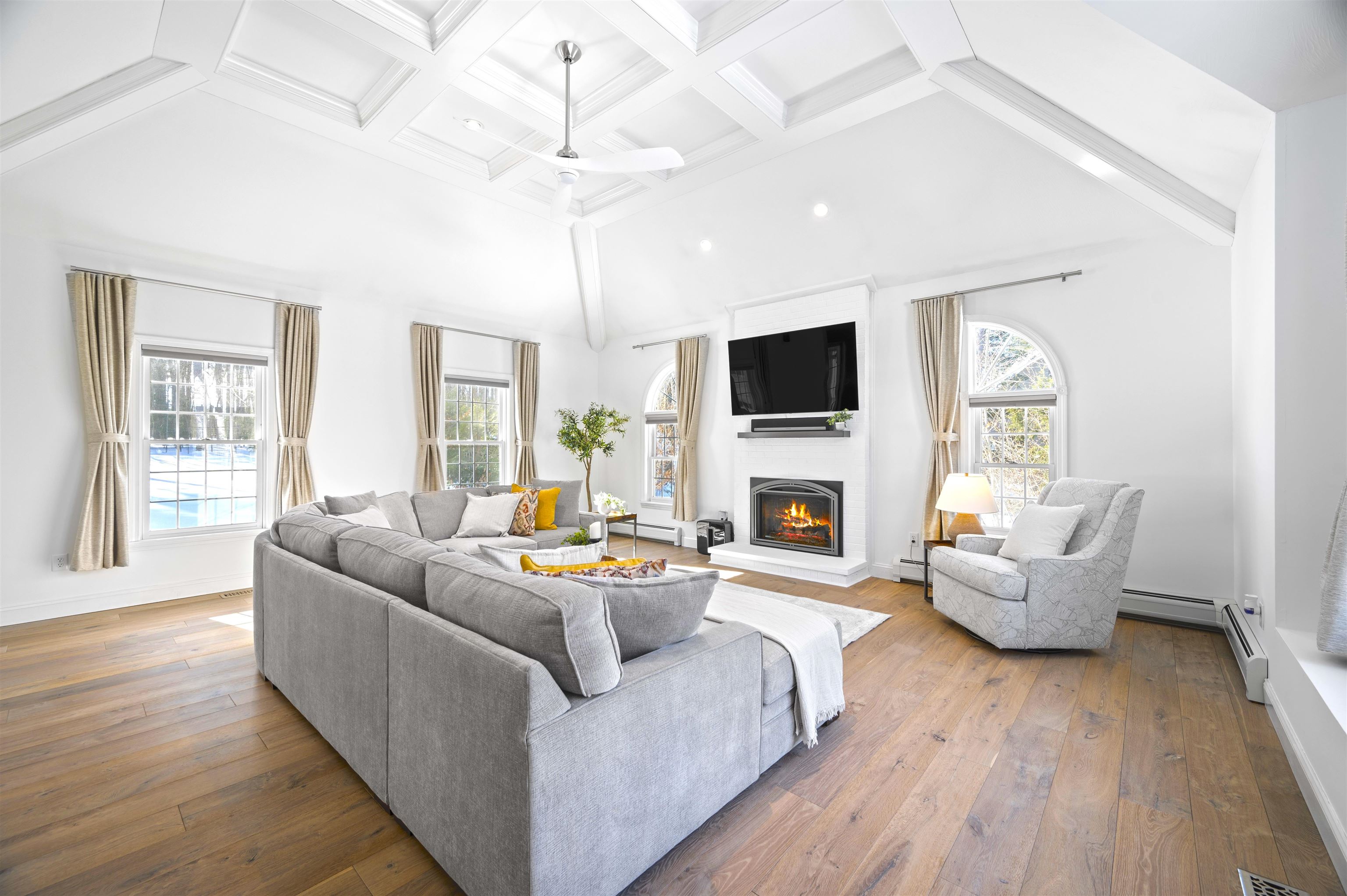 5 Monticello Drive