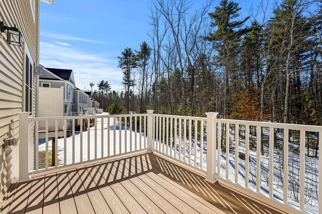 211 Woodview Way