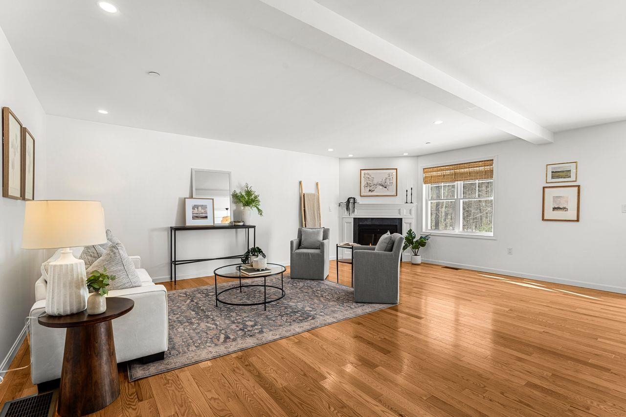 211 Woodview Way