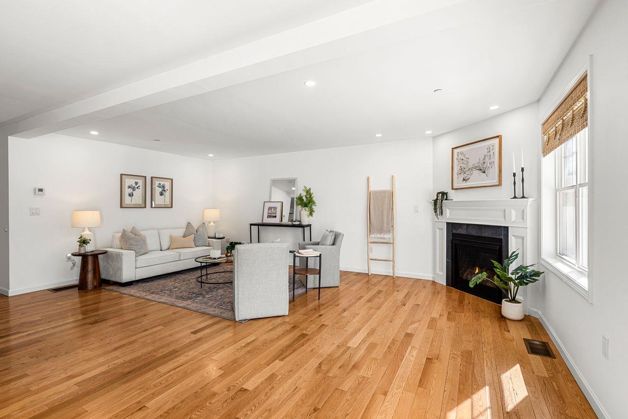 211 Woodview Way