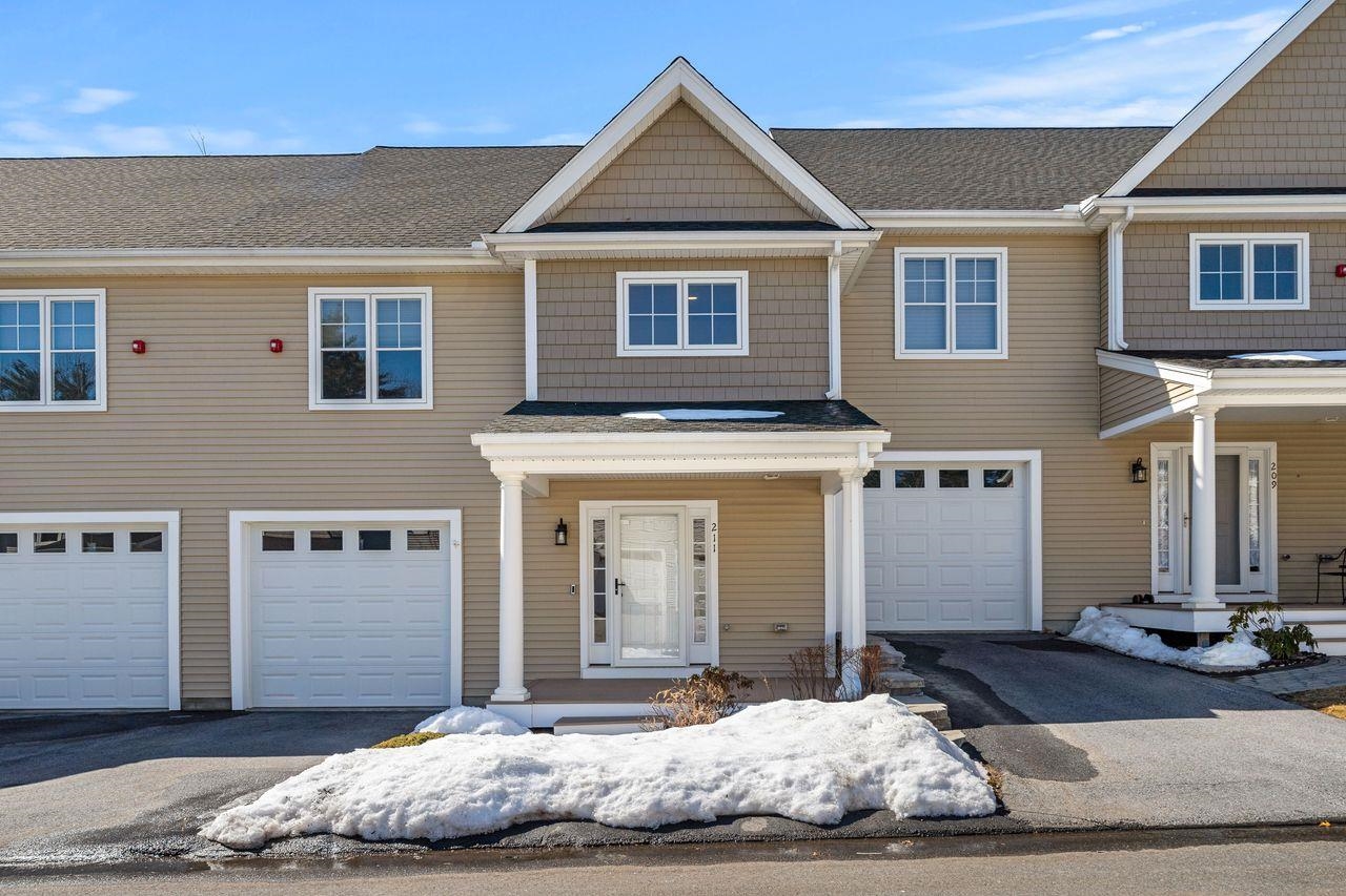 211 Woodview Way