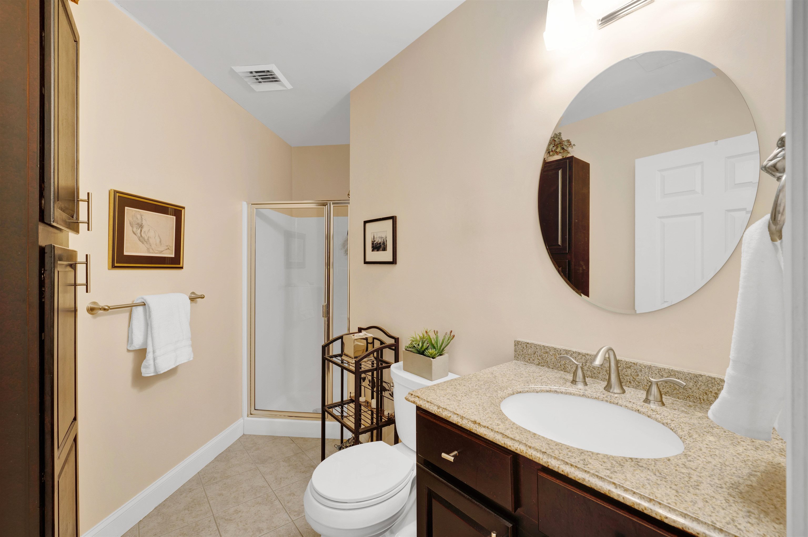 65 Hawthorne Drive Unit: 305